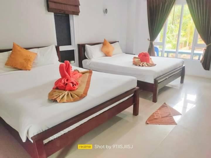 Deluxe Family Room