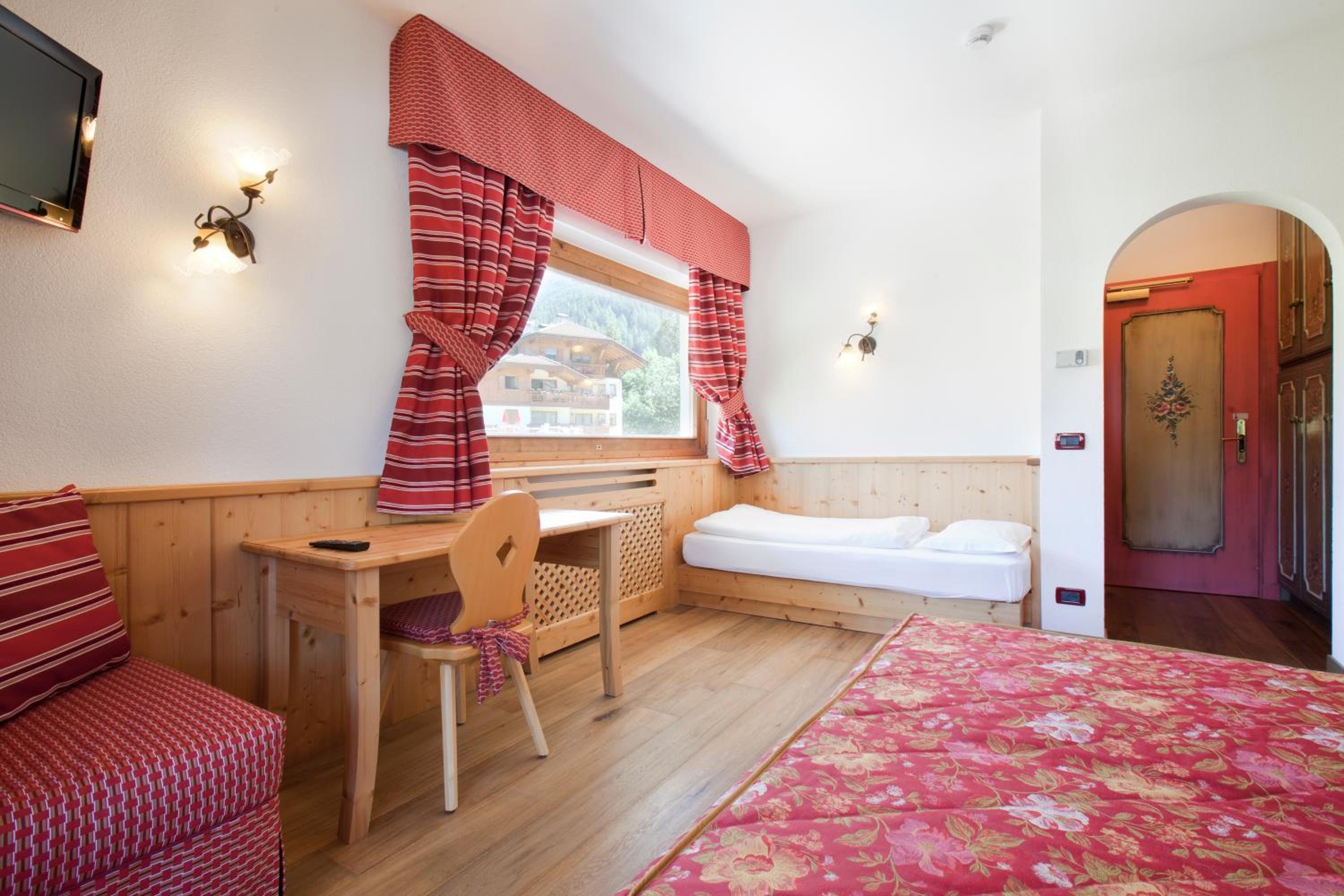 Classic Triple Room photo 3