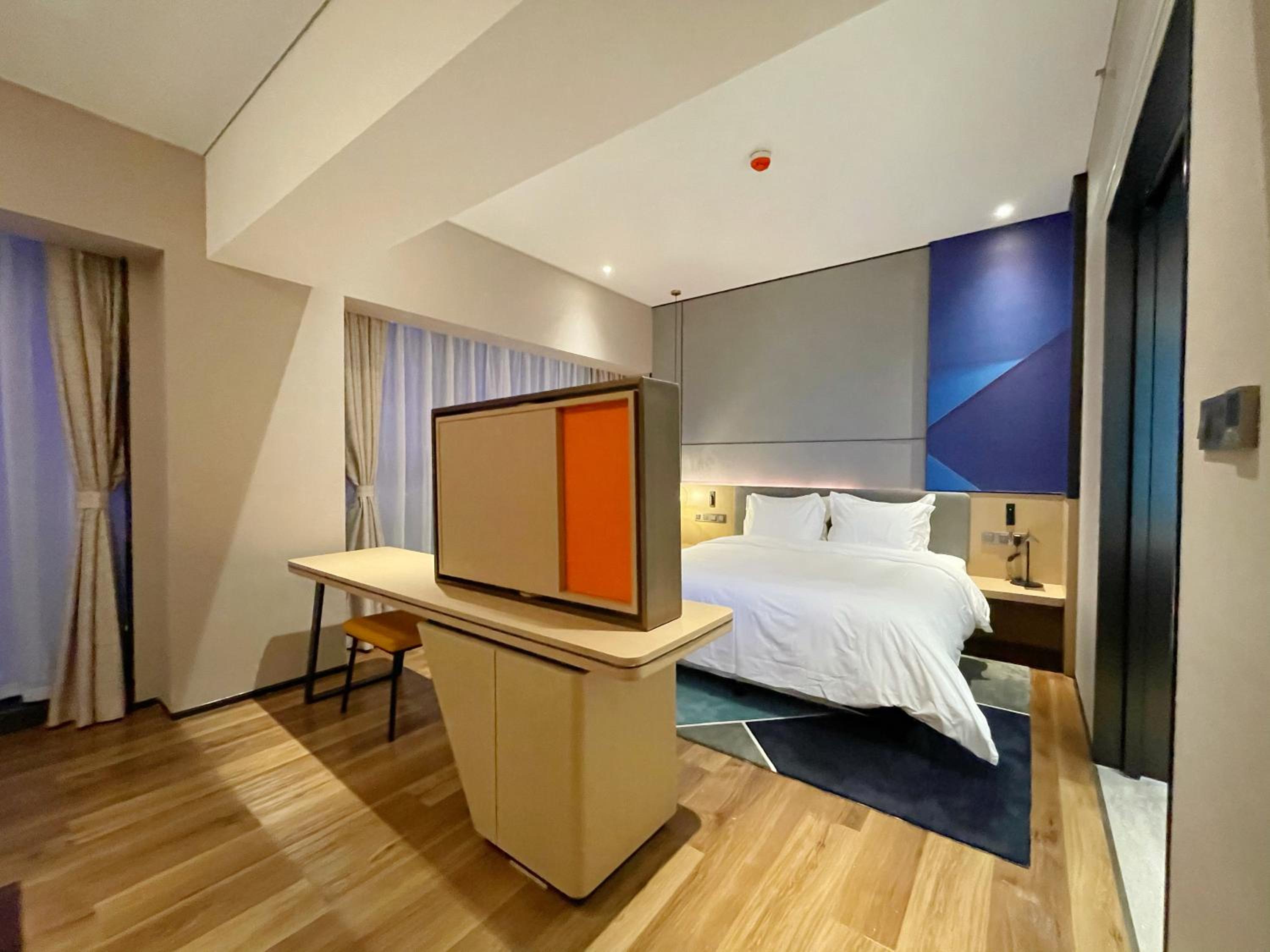 Specialty Room - Photo 1