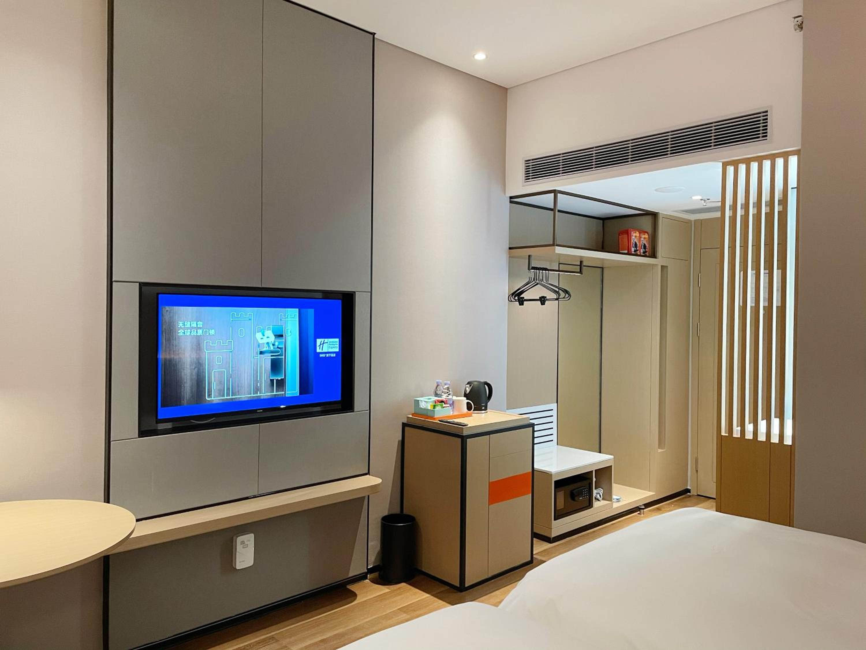 Standard Twin Room - Photo 1