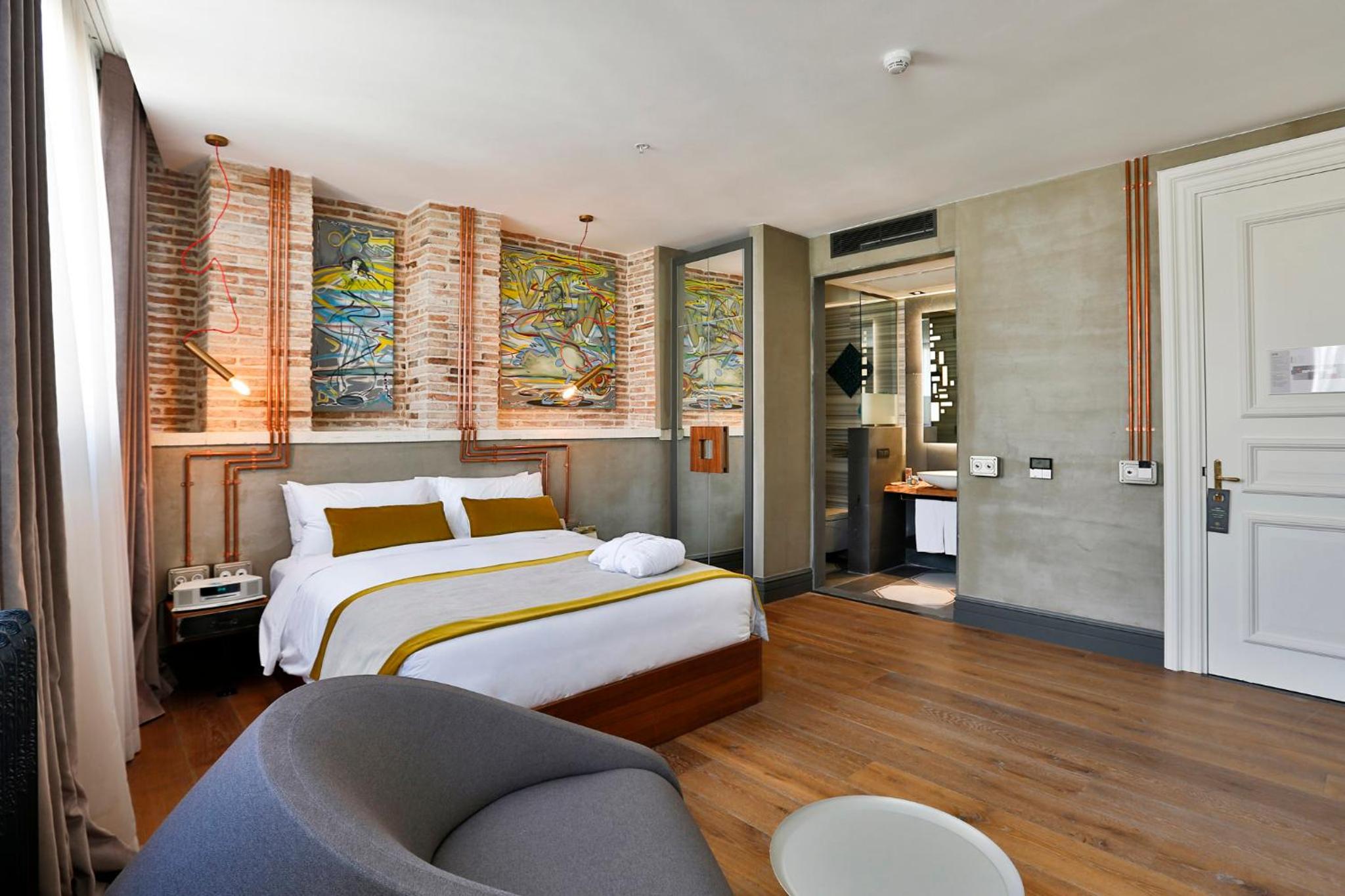 Superior King Room photo 3