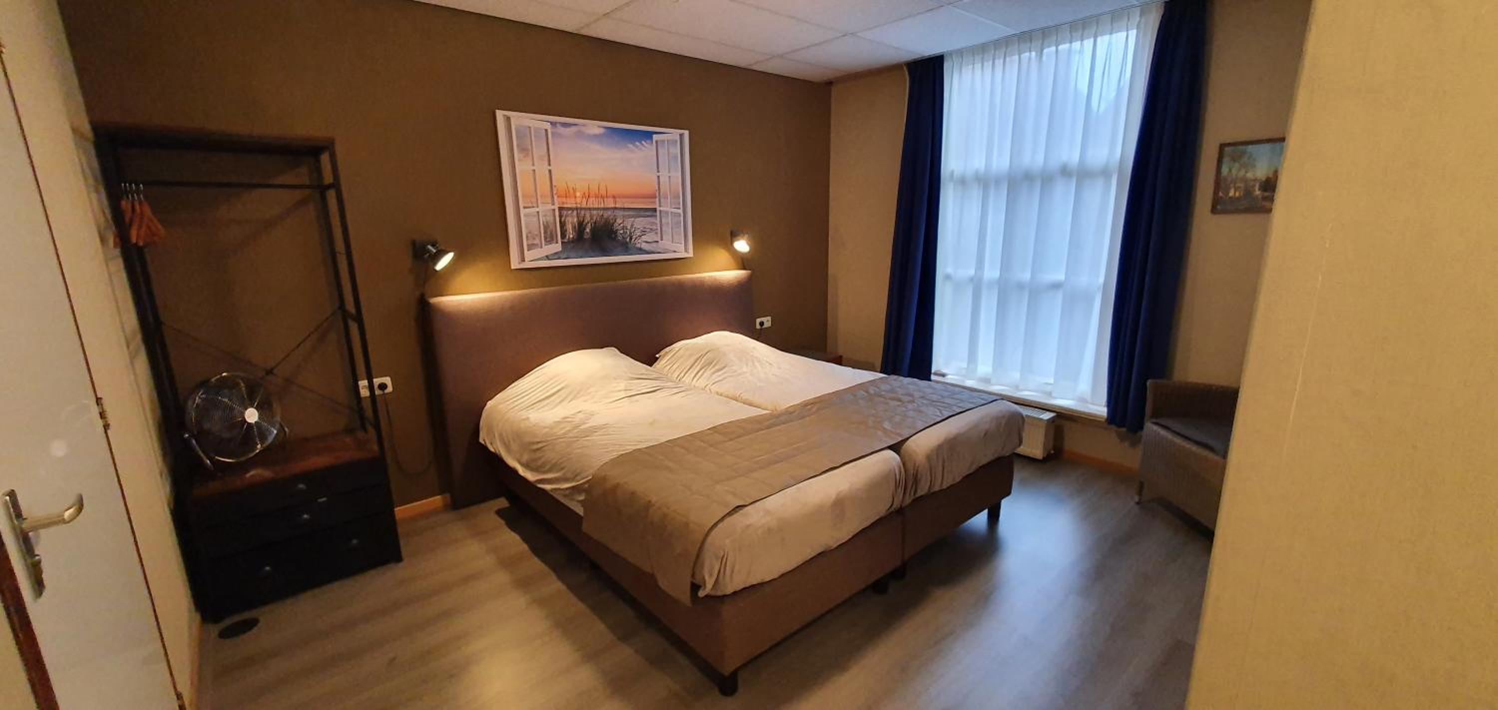 Double or Twin Room - Photo 2