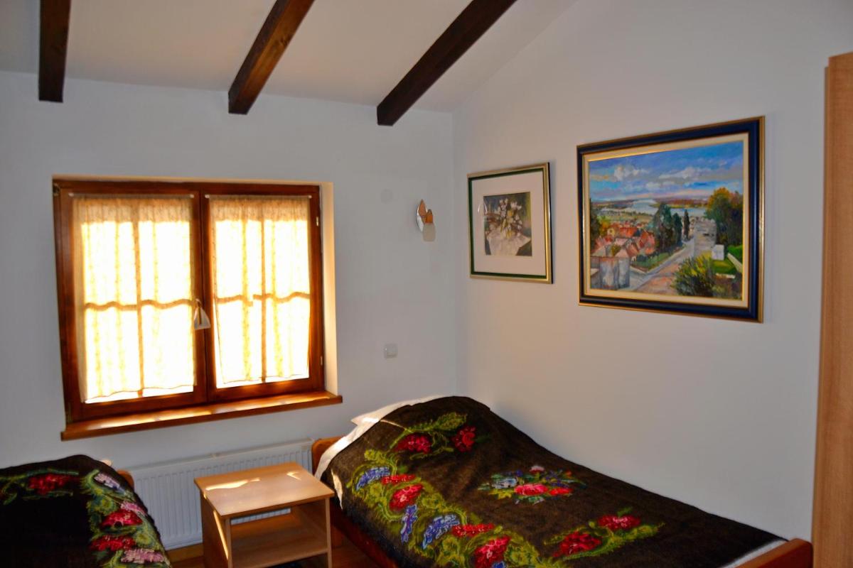 Twin Room with Private Bathroom photo 1