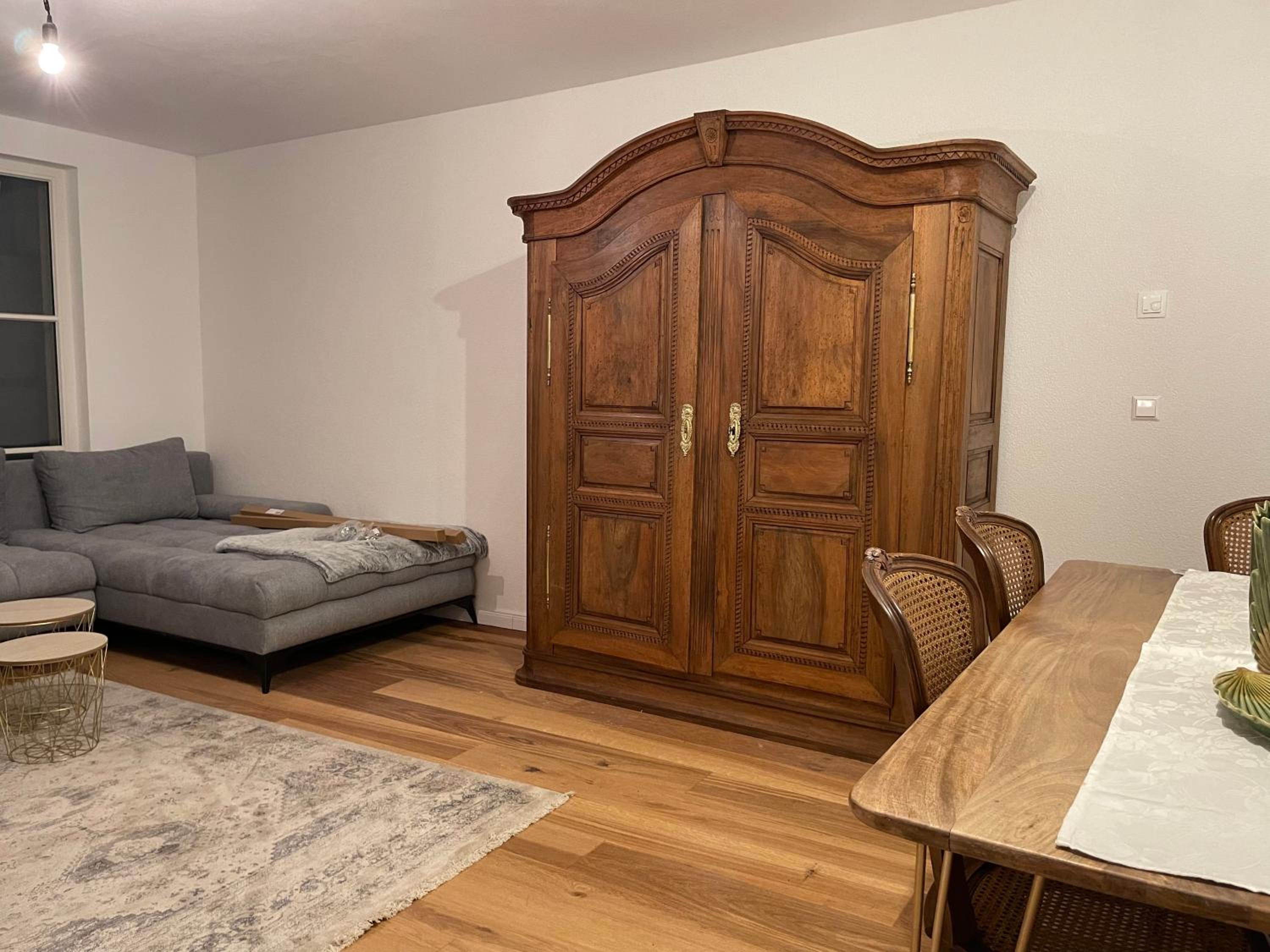 One-Bedroom Apartment photo 2