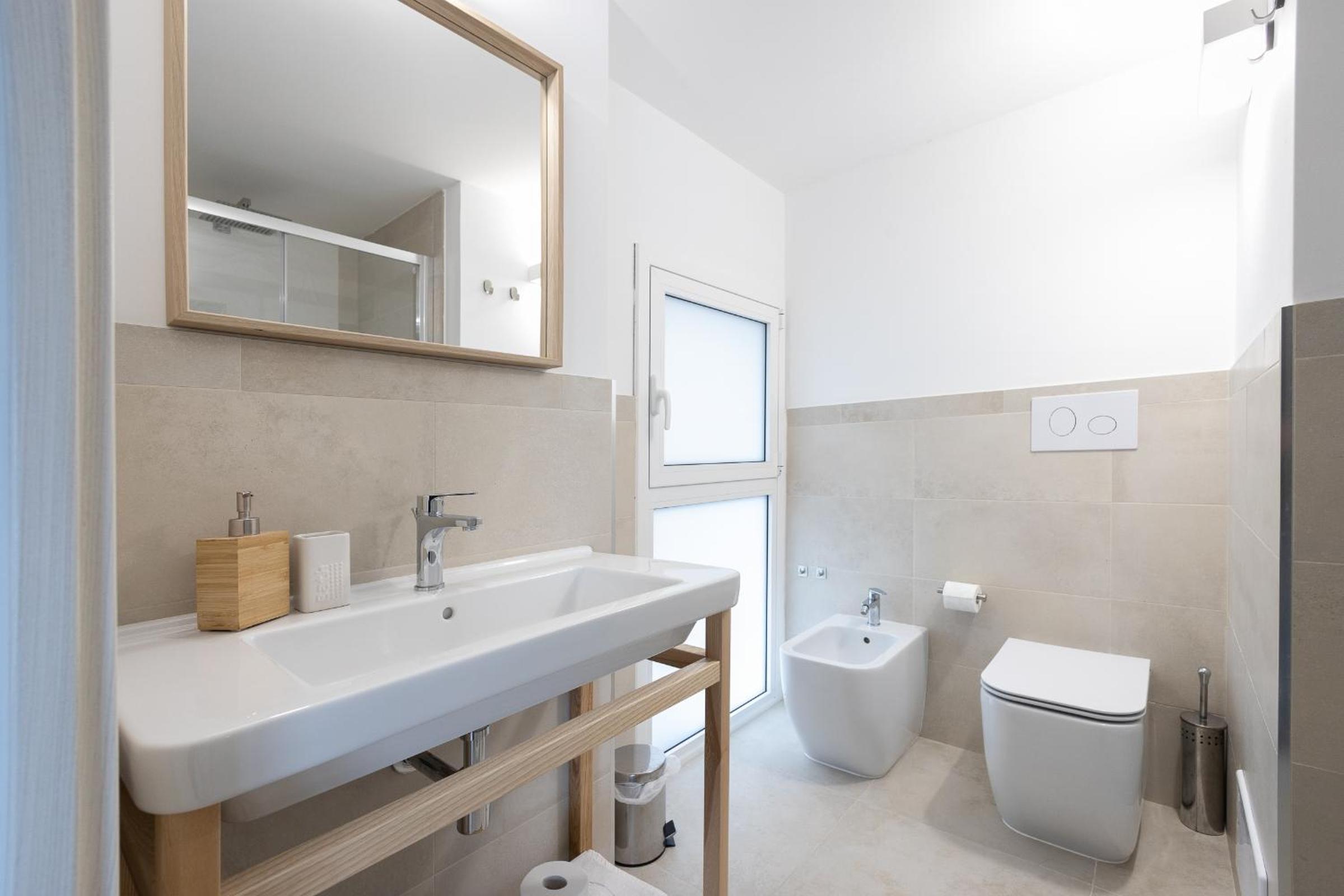Two-Bedroom House - Photo 19