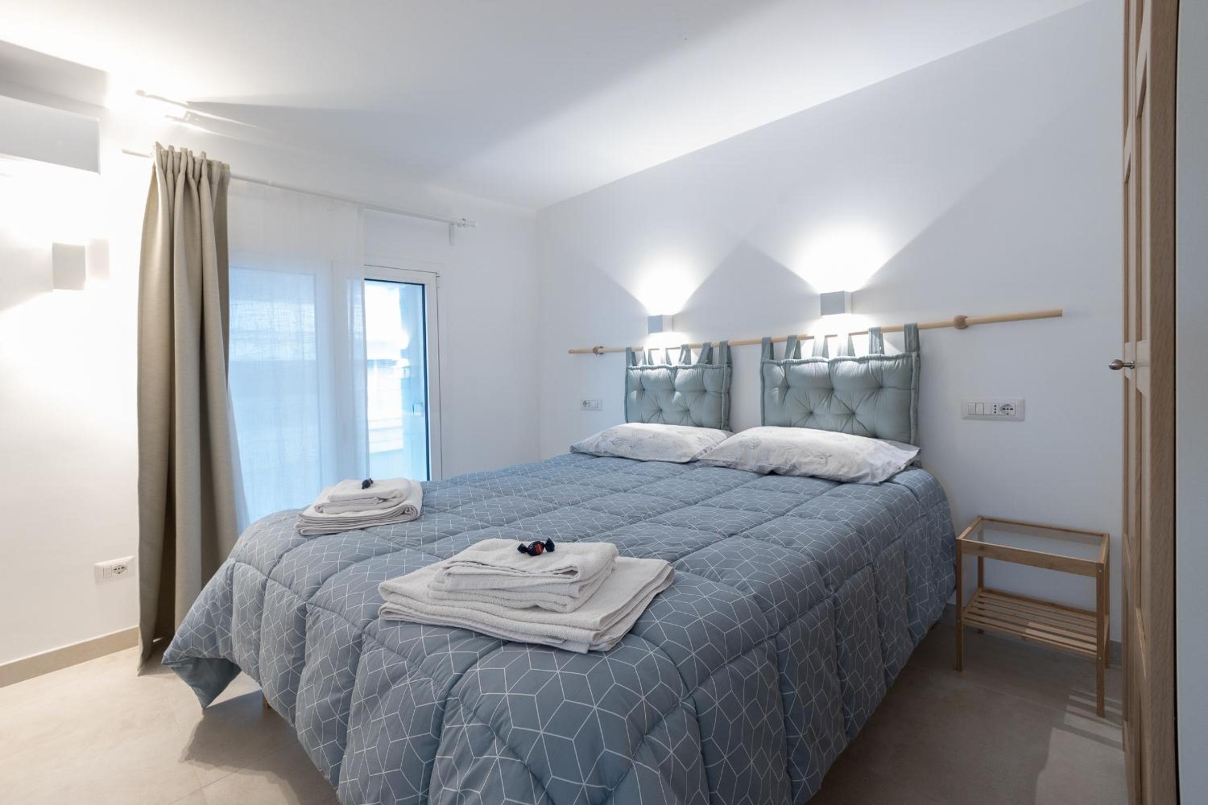 Two-Bedroom House - Photo 92
