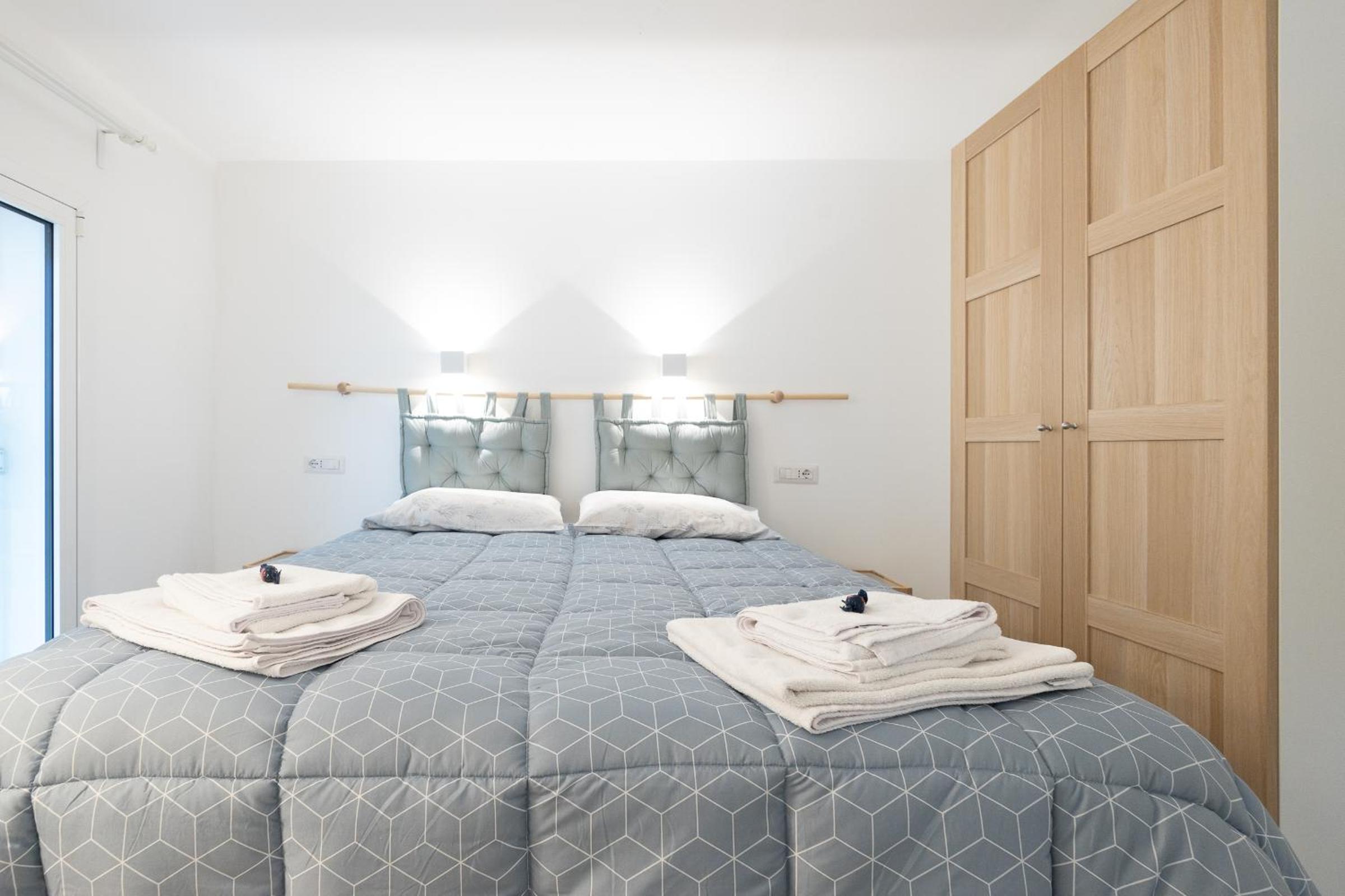 Two-Bedroom House - Photo 4