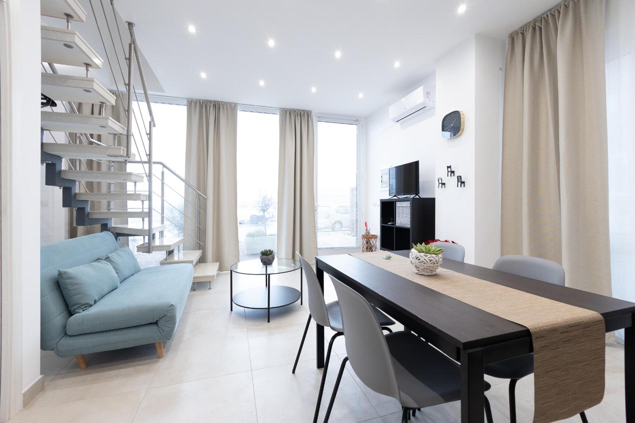 Two-Bedroom House - Photo 38