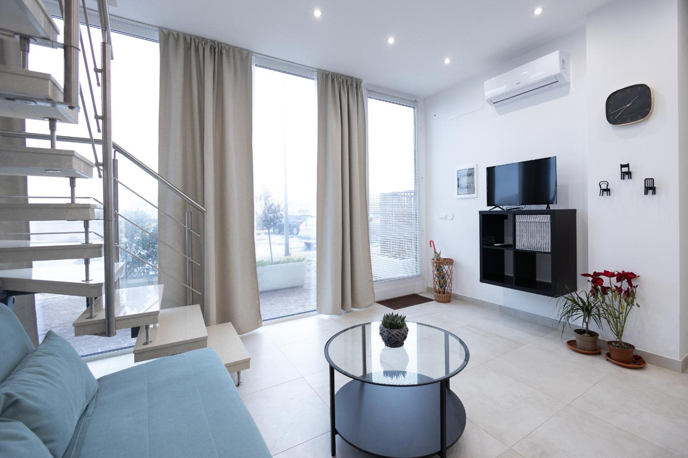 Two-Bedroom House - Photo 44