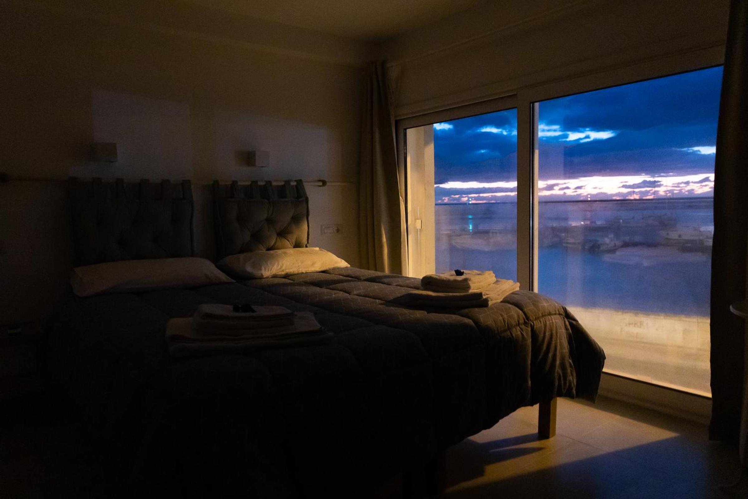 Two-Bedroom House - Photo 45