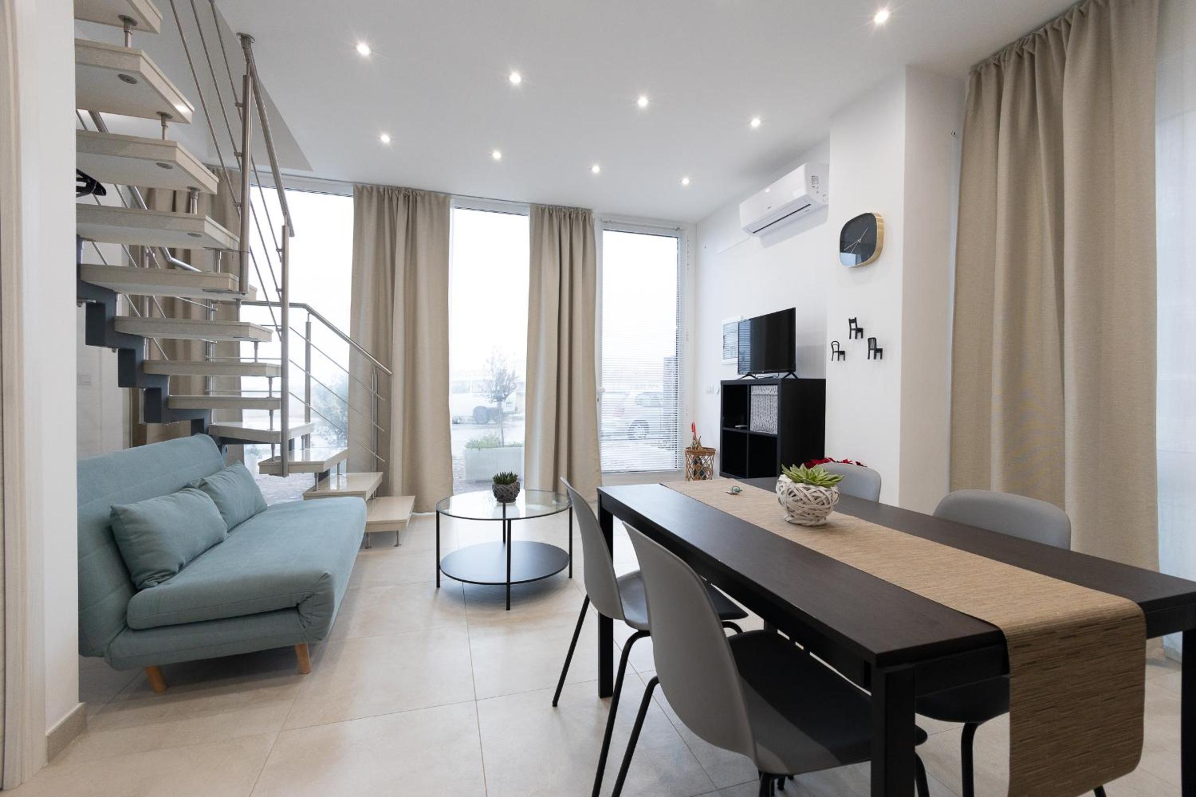 Two-Bedroom House - Photo 48
