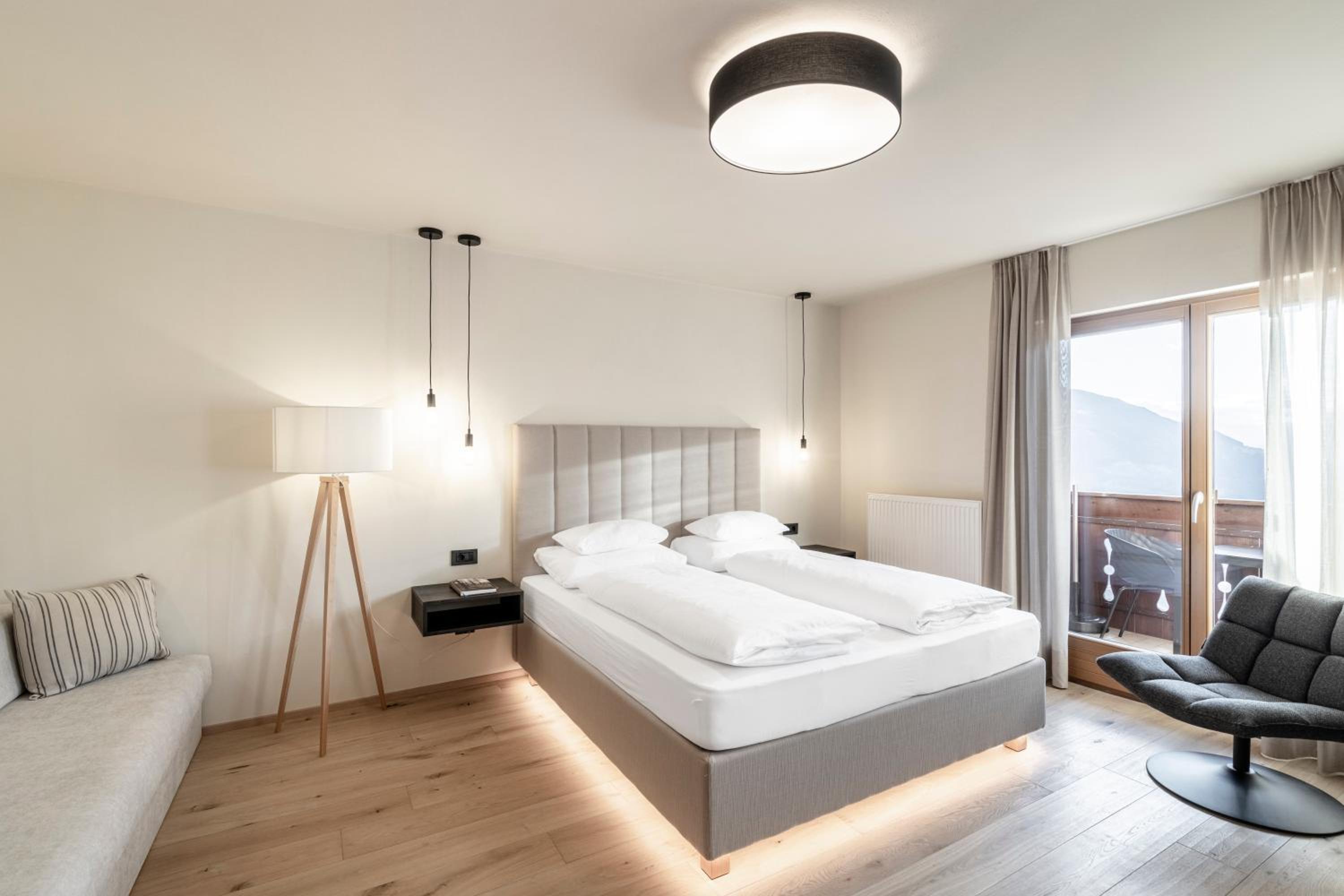 Deluxe Apartment with Panoramic views and 1 Bedrooms - Photo 1