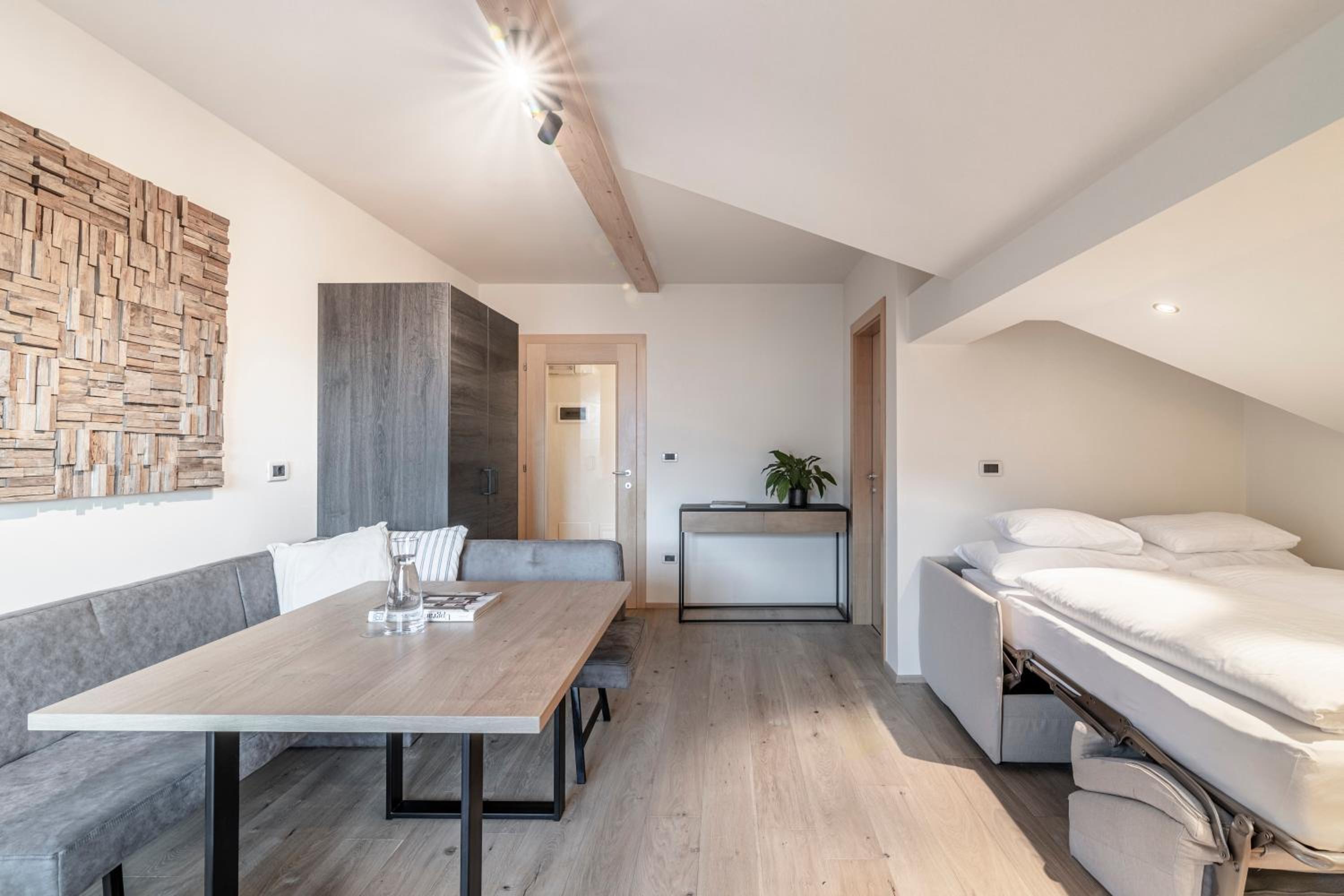 Deluxe Apartment with Panoramic views and 1 Bedrooms - Photo 2