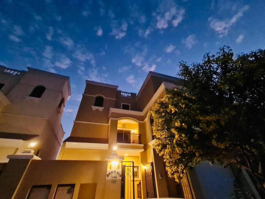 Villa photo 1