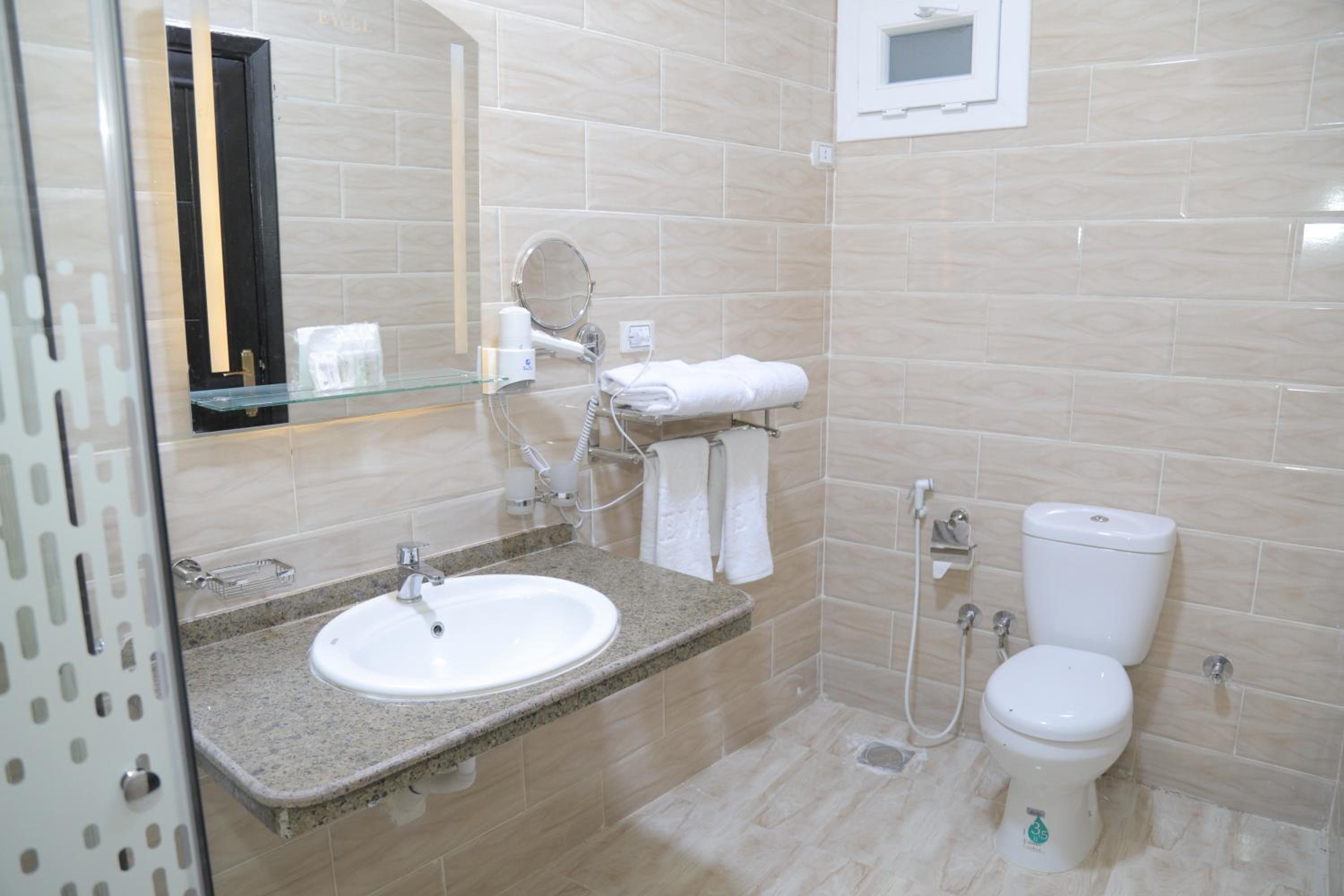 Two-Bedroom Apartment - Photo 6