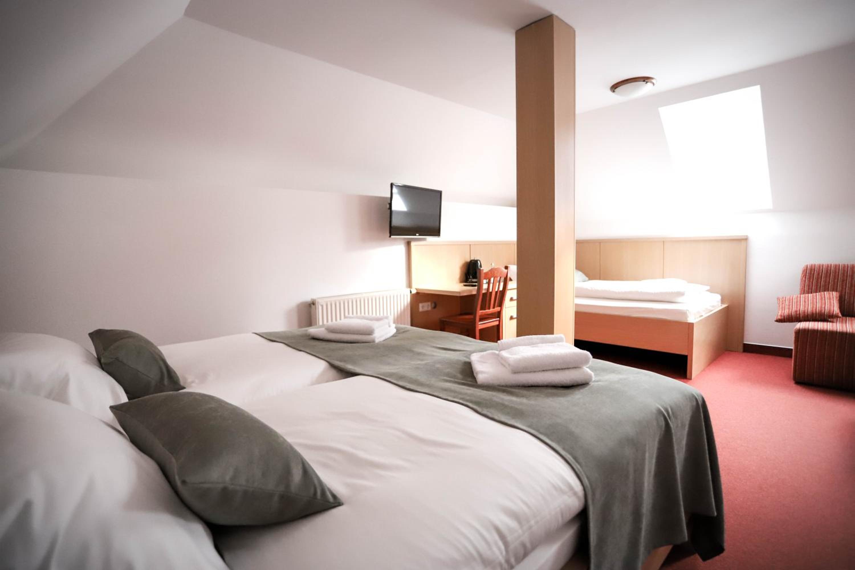 Superior Triple Room photo 2