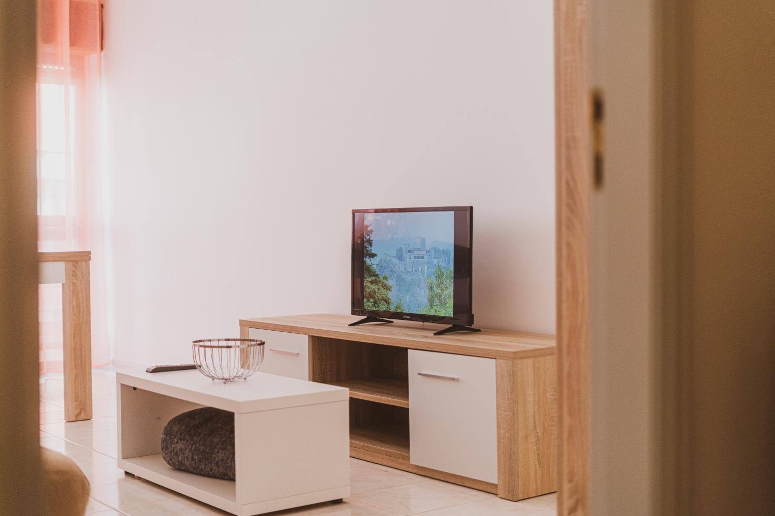 One-Bedroom Apartment - Photo 23