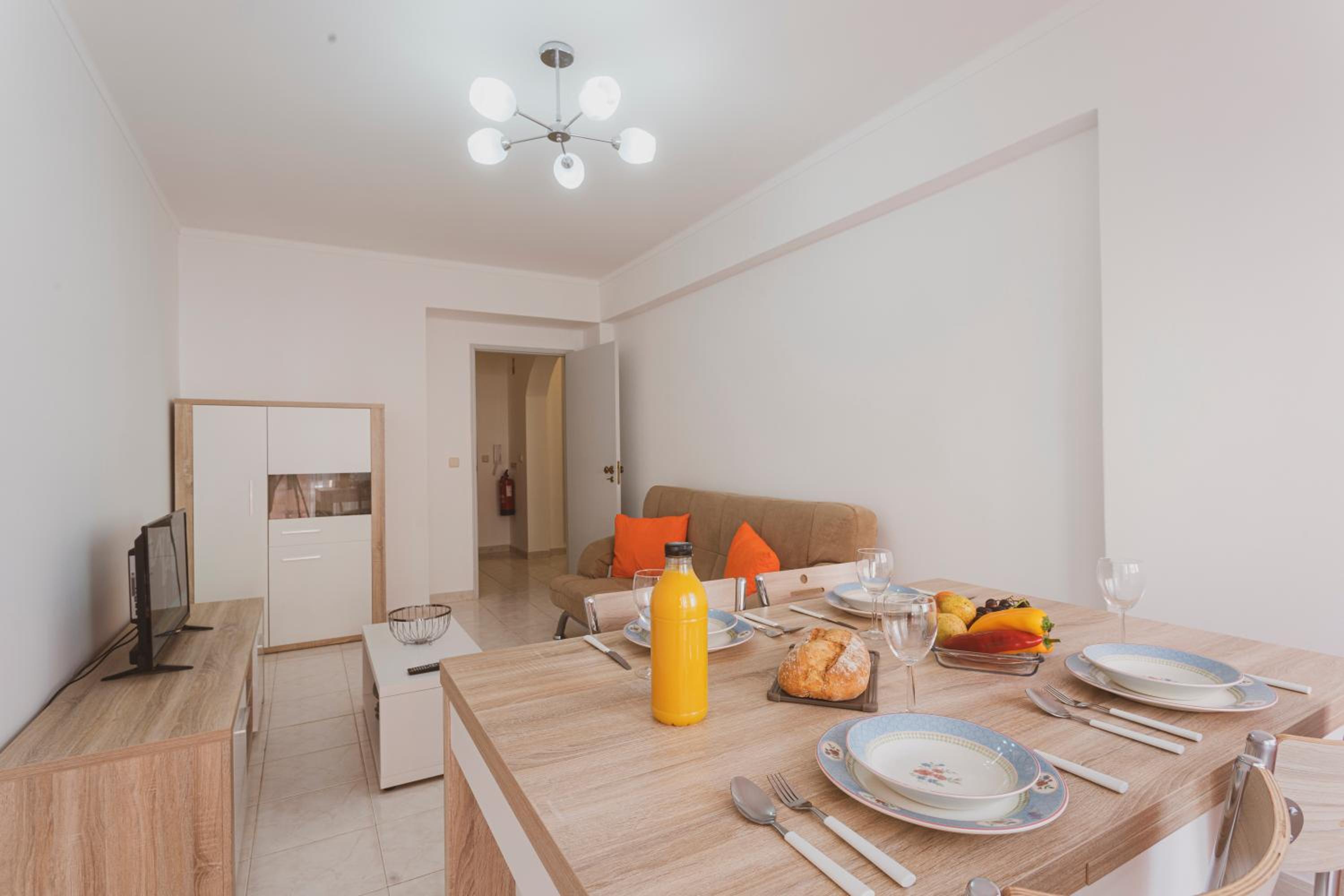 One-Bedroom Apartment - Photo 15