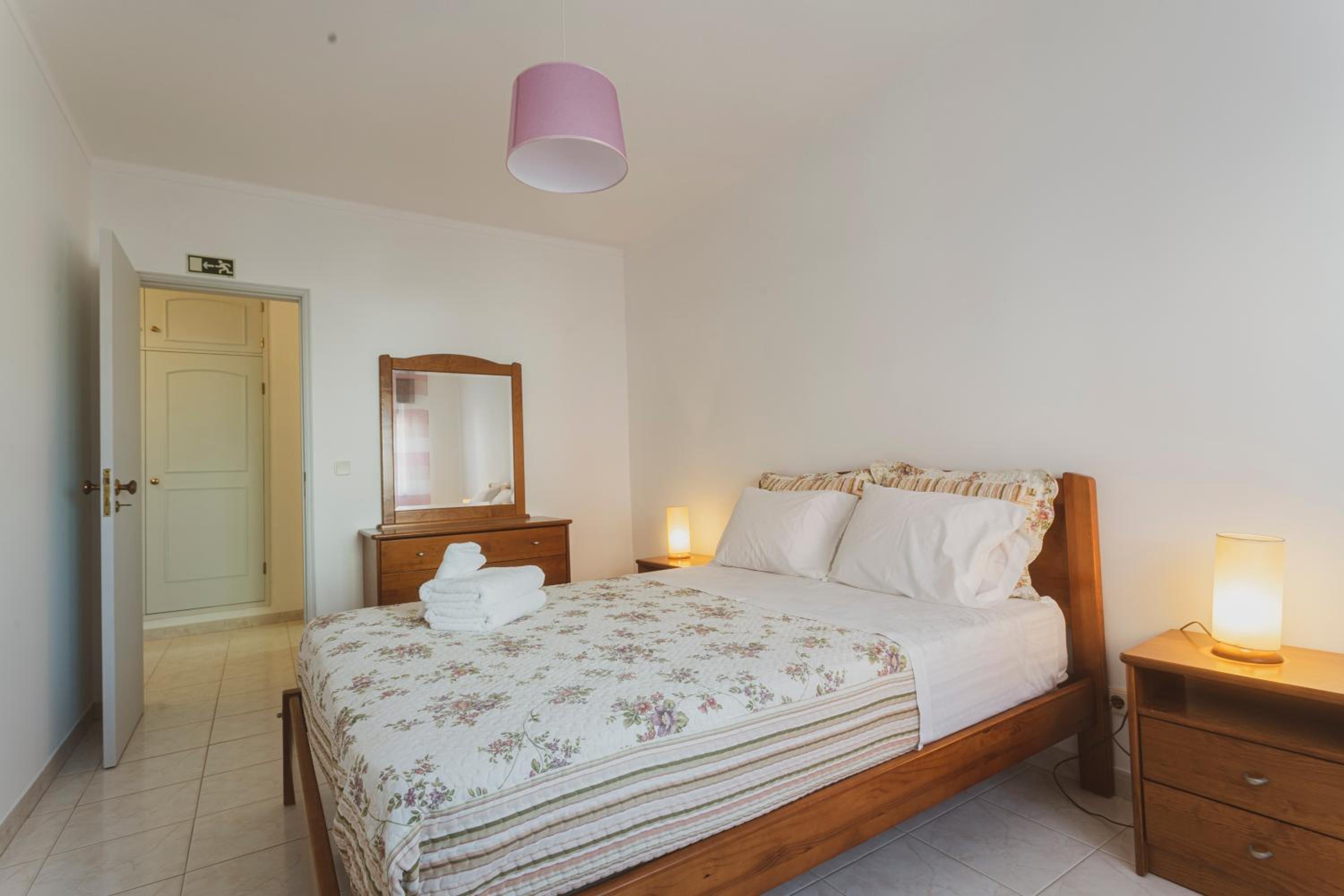 One-Bedroom Apartment - Photo 20