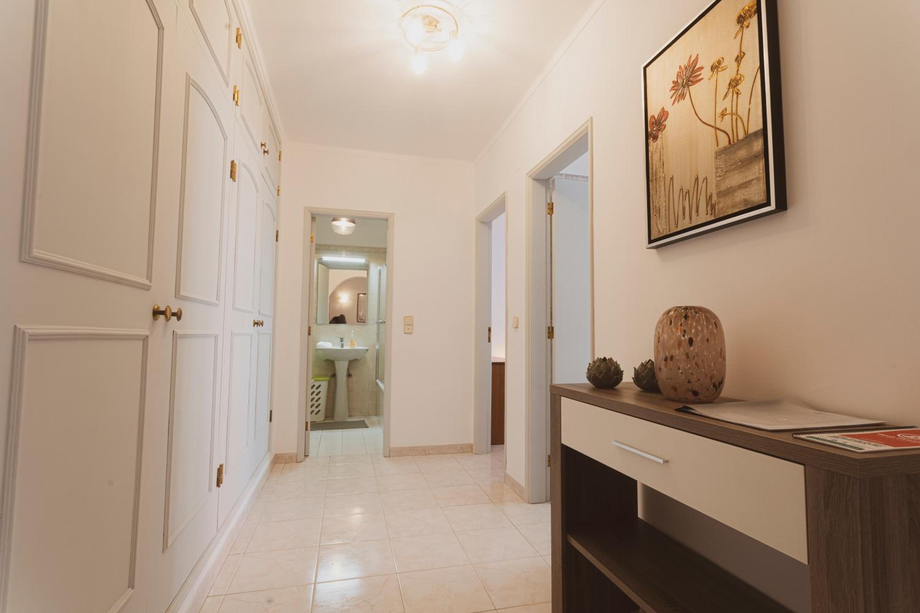 One-Bedroom Apartment - Photo 27