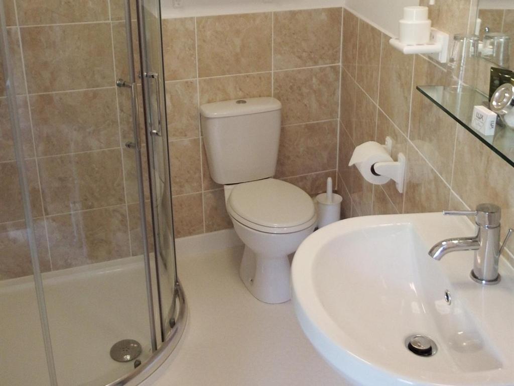 Twin Room with Shower photo 2