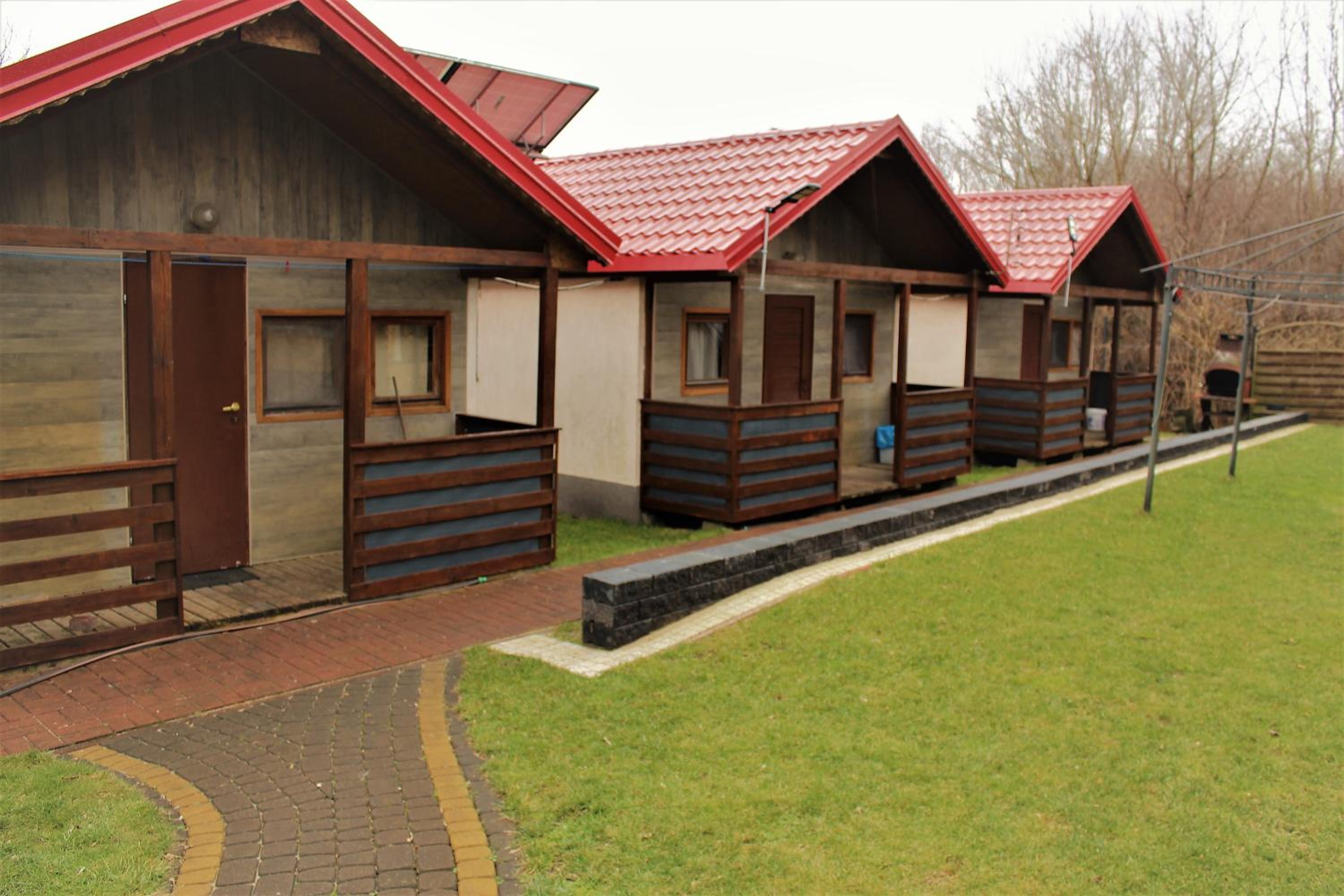 Cottage with Garden View - Photo 2