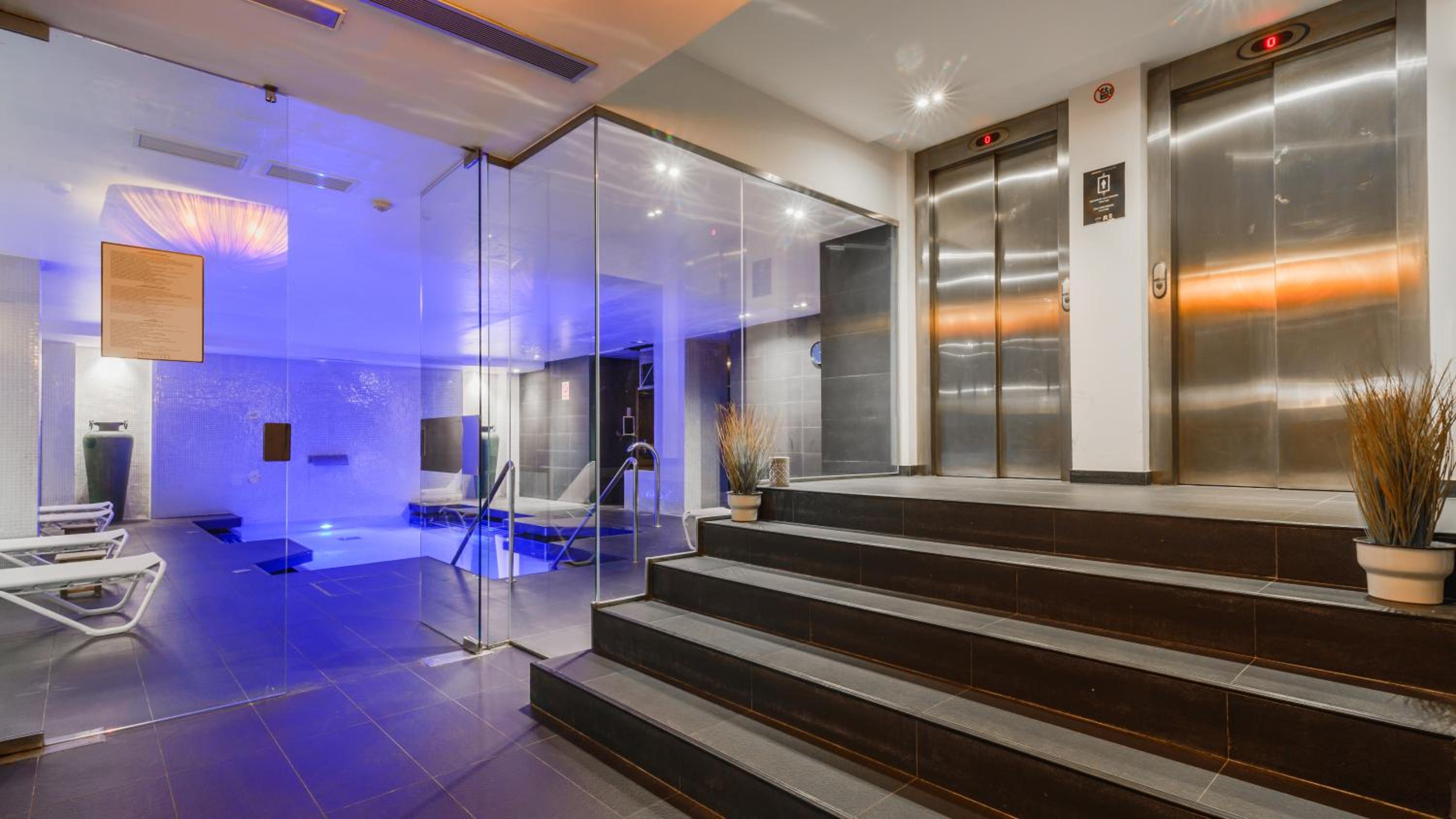 Attic terrace room includes one access to the spa per person per stay photo 2