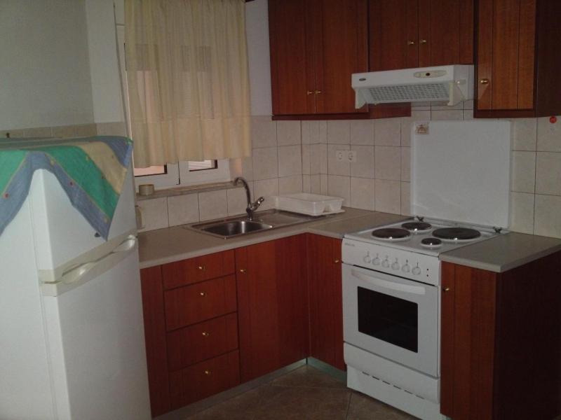 One-Bedroom Apartment - Photo 11