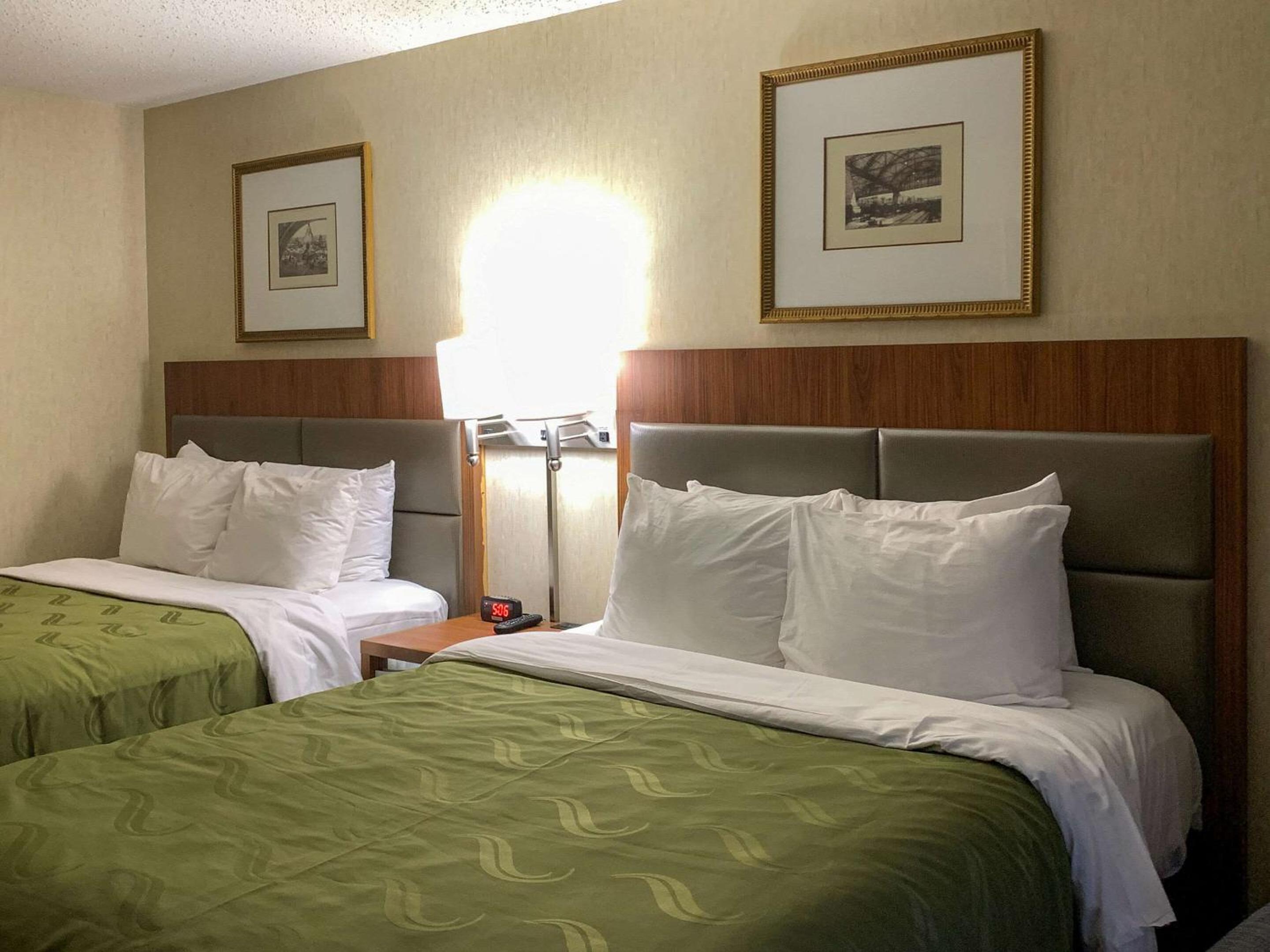 Double Room with Two Double Beds - Non-Smoking - Photo 2