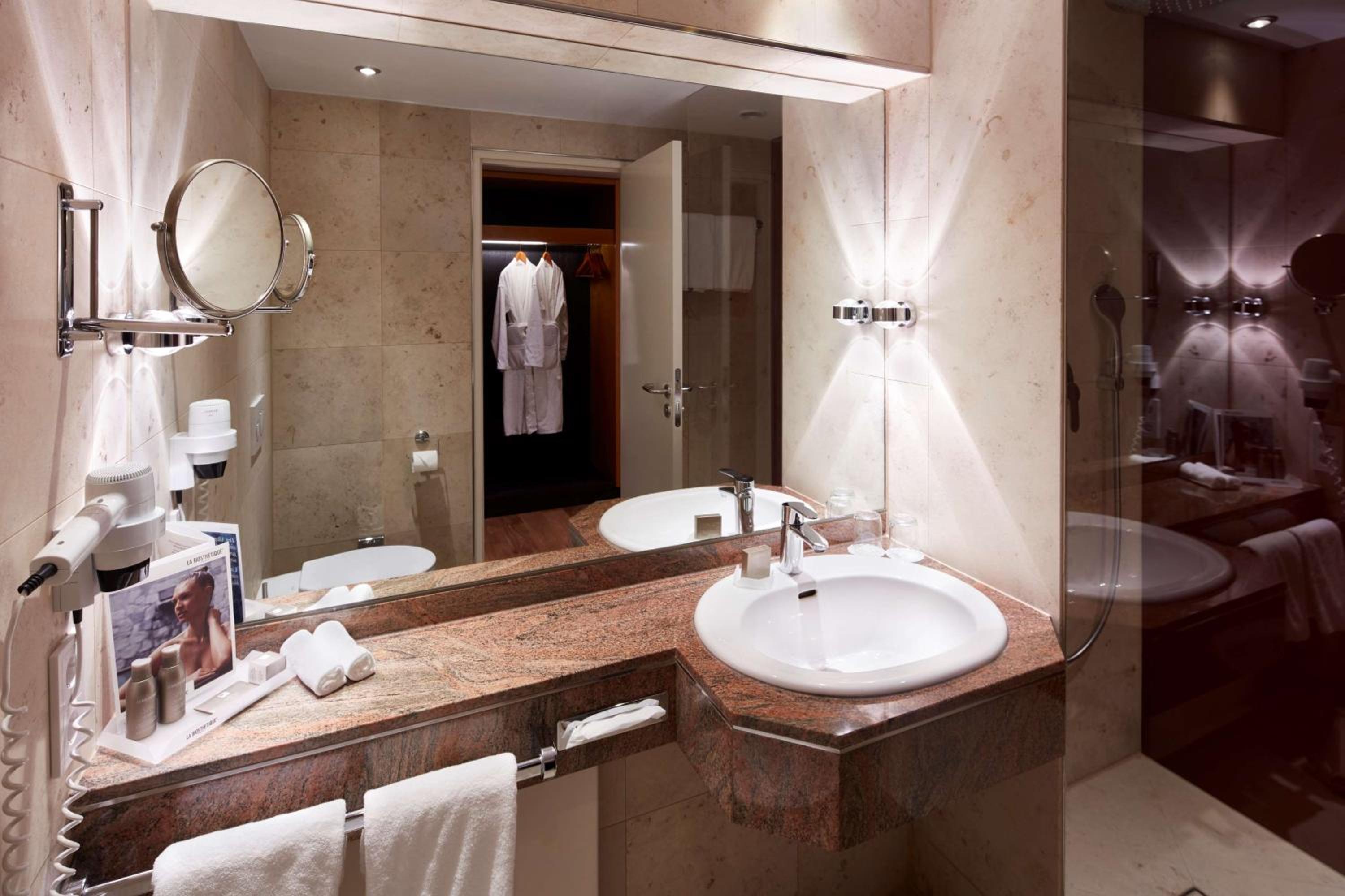 Deluxe Double Room - Photo 2