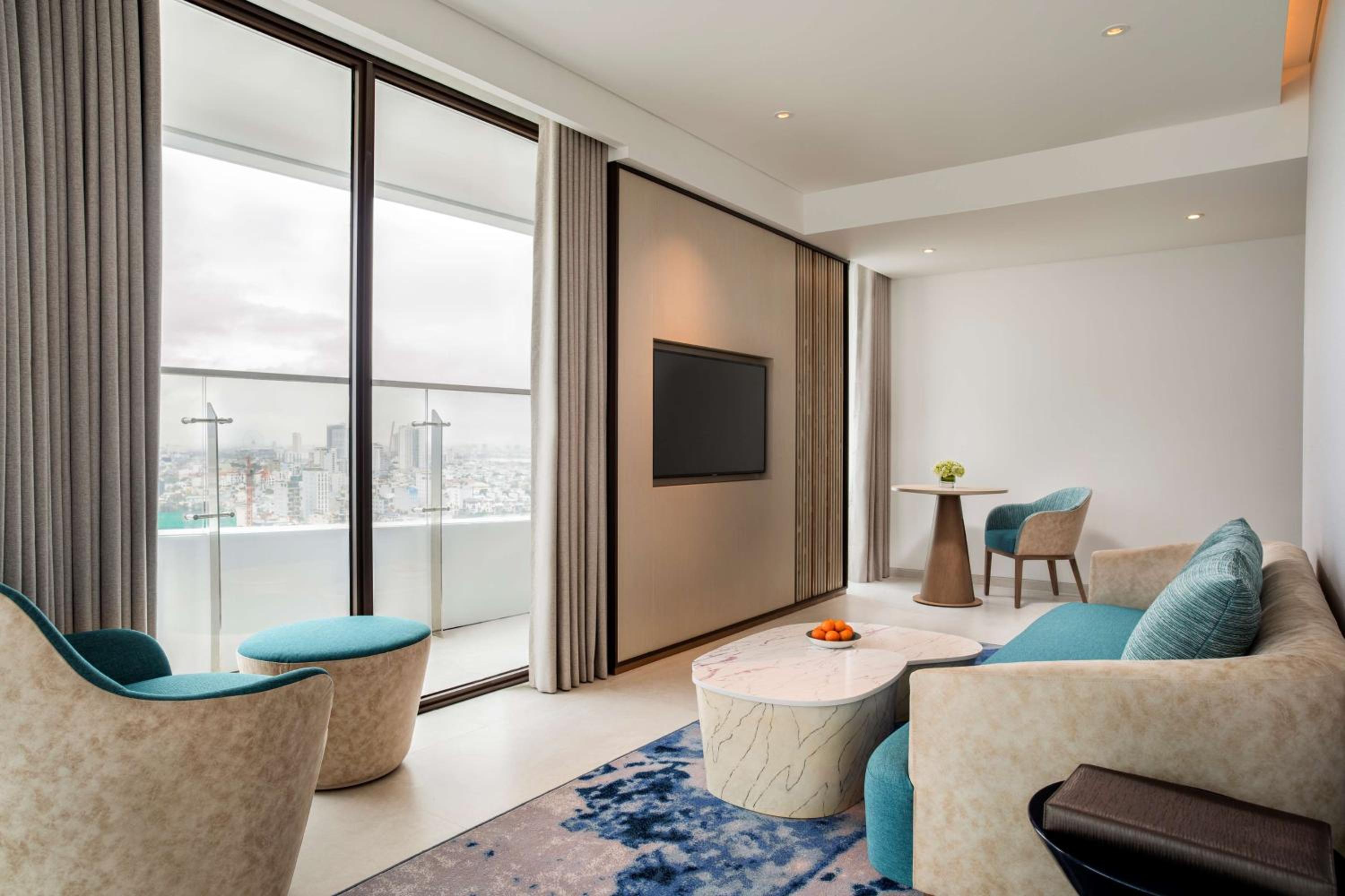 Executive Corner Suite with Ocean View and Lounge Access - Photo 2