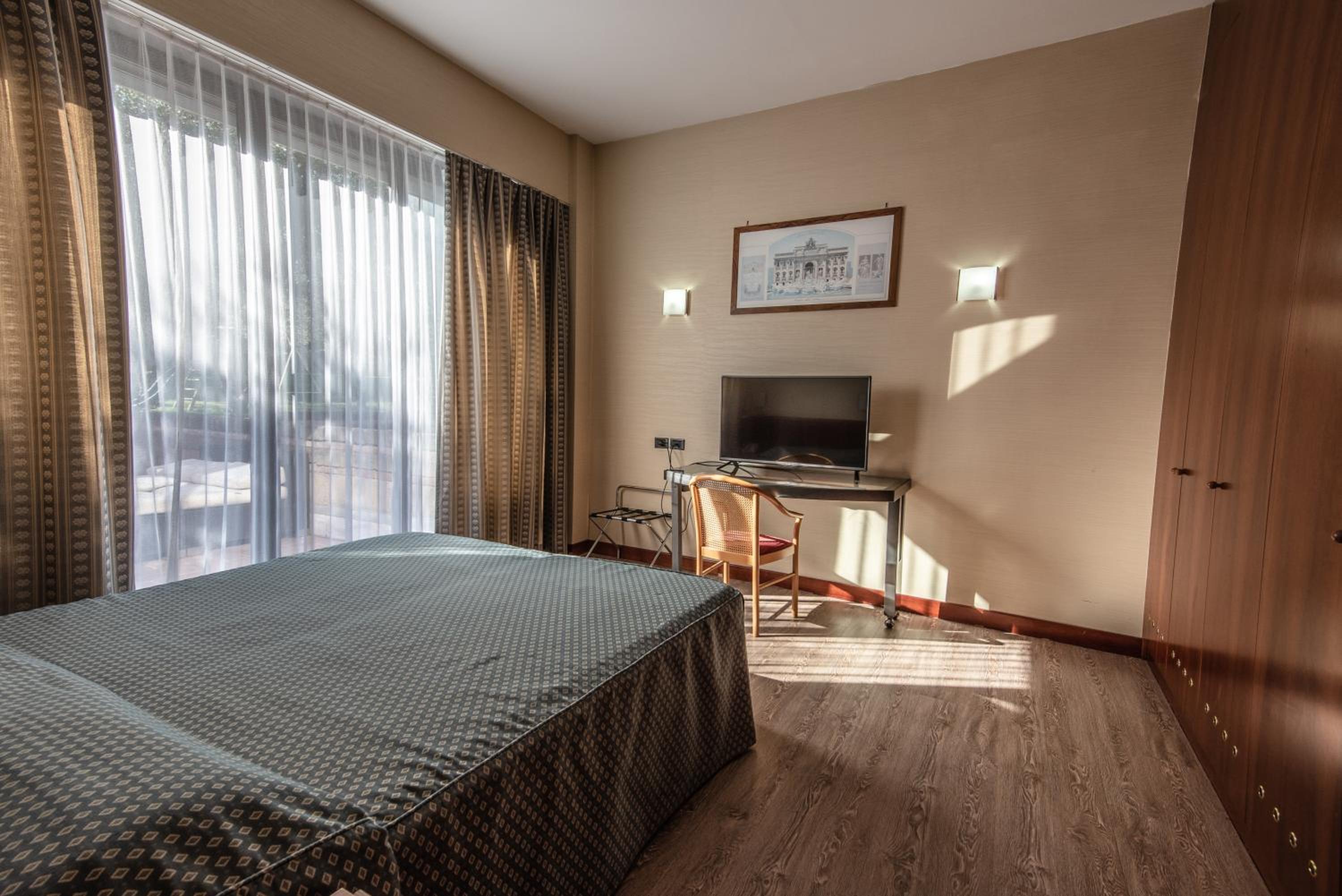 Triple Room photo 2