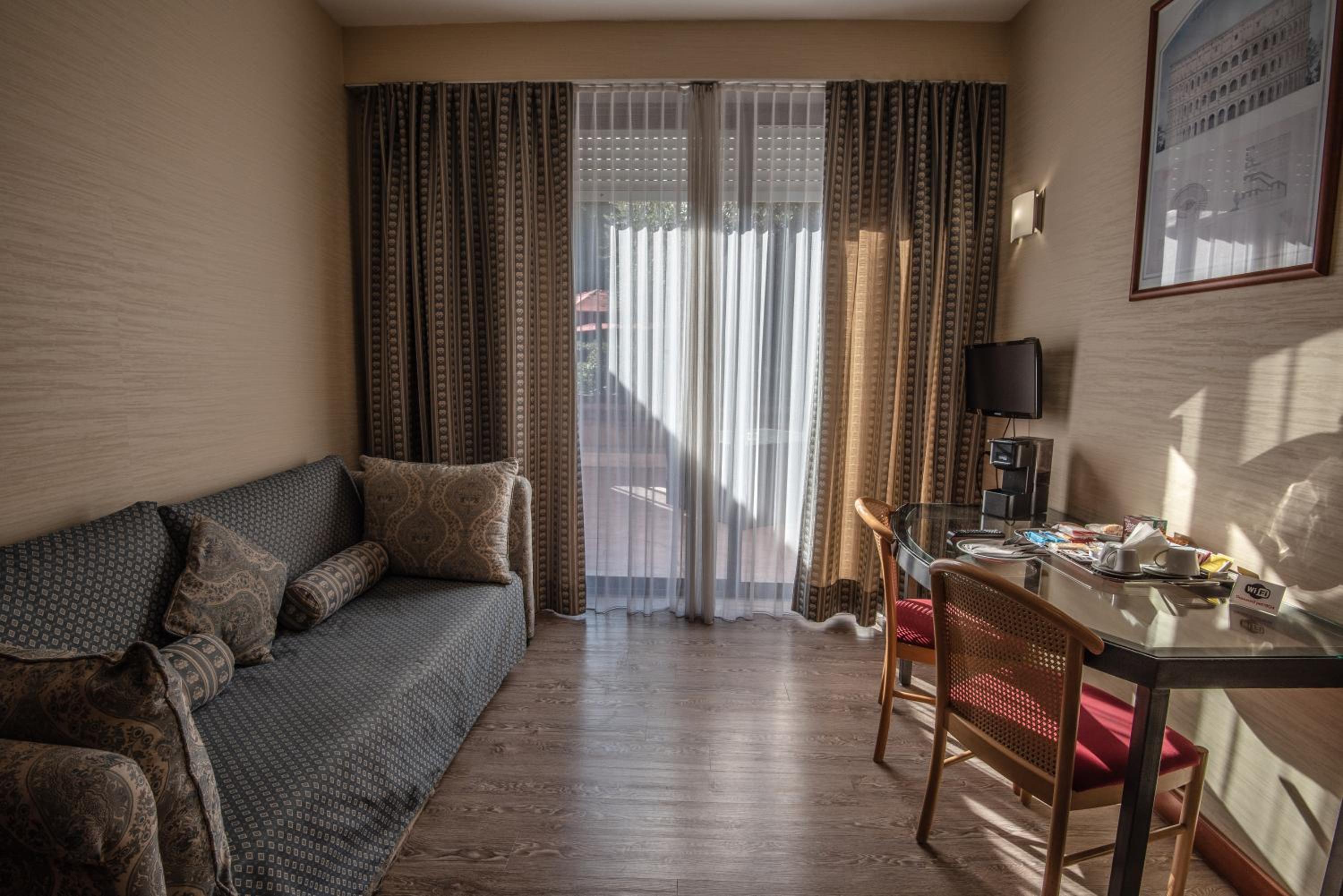Quadruple Room photo 2