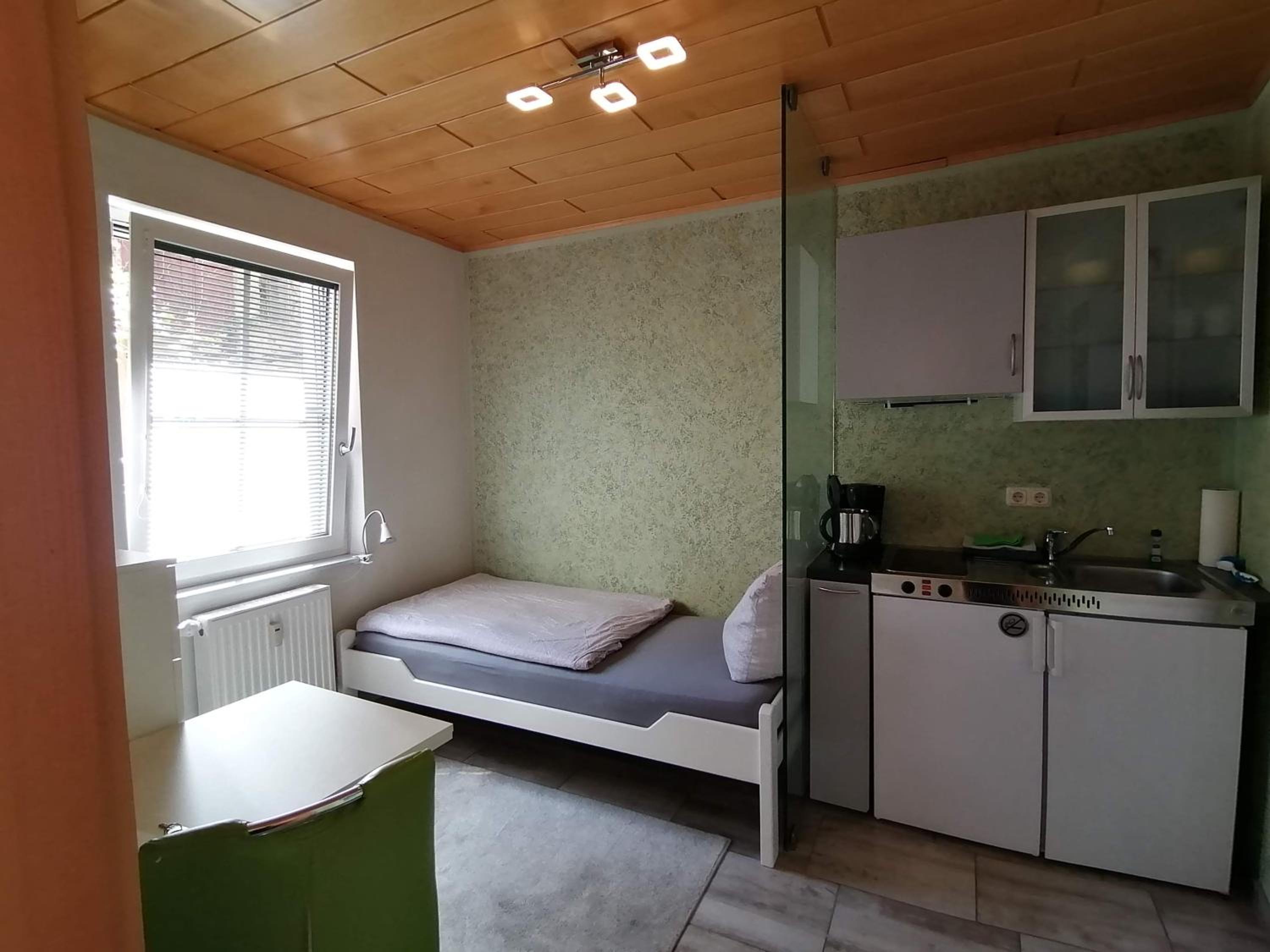 Single Room photo 3