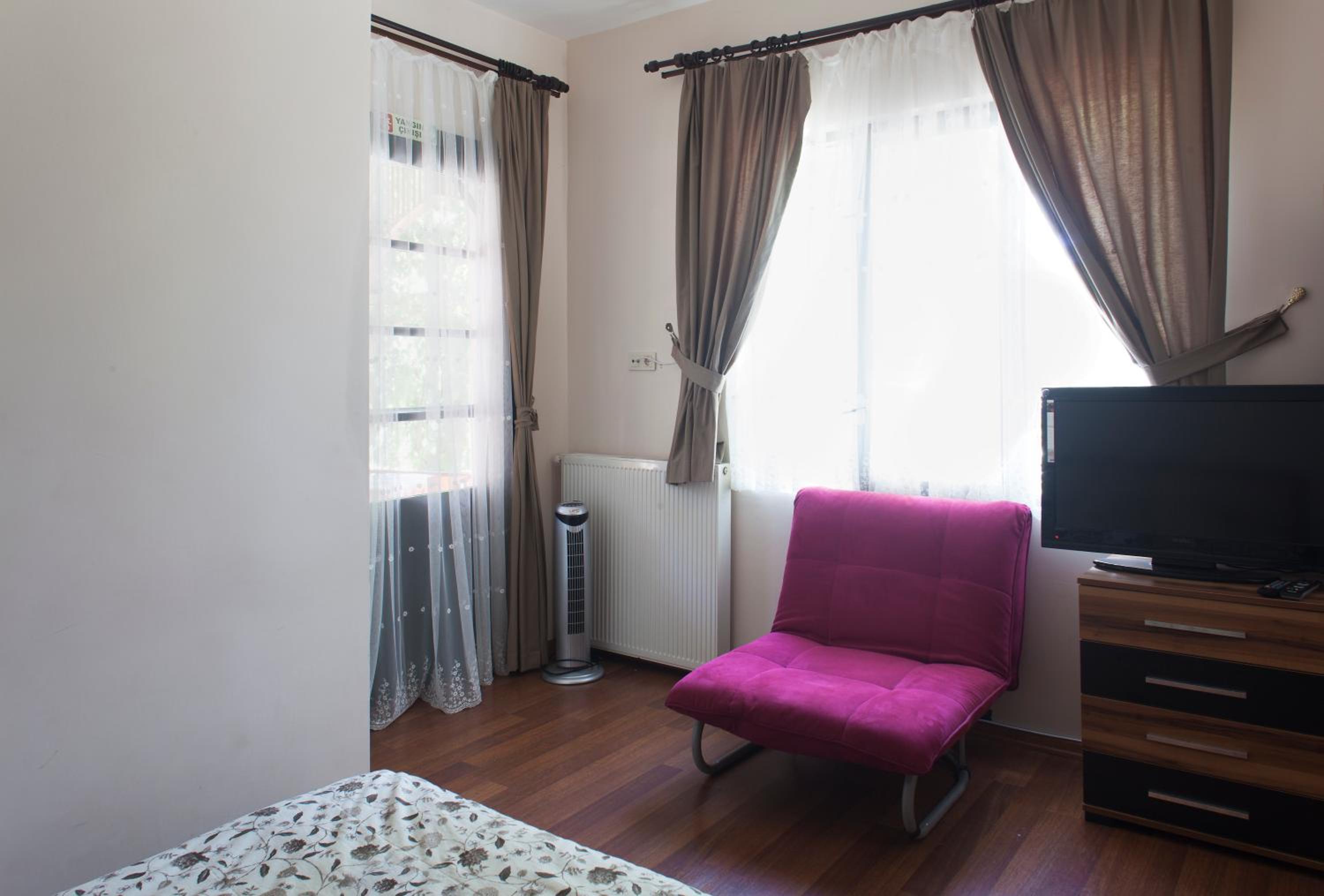 Double Room with Balcony (3 Adults) photo 1