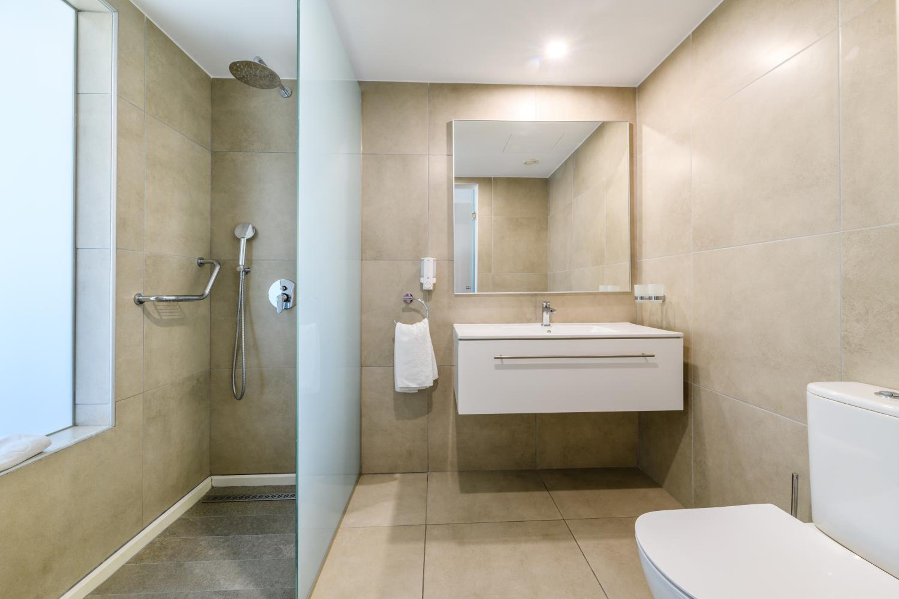 Deluxe Double or Twin Room with Inland View - Photo 5