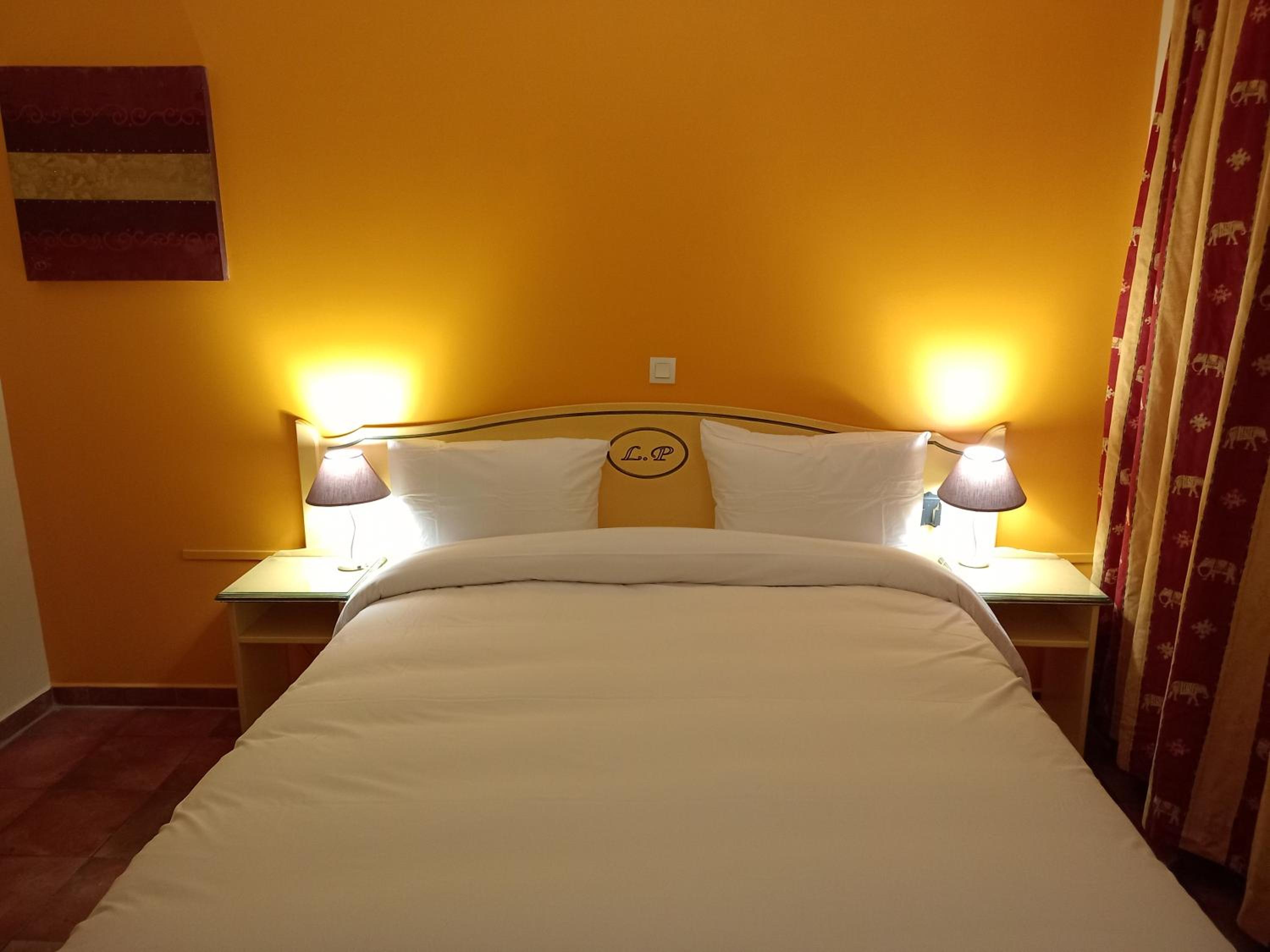 Standard Double Room photo 2