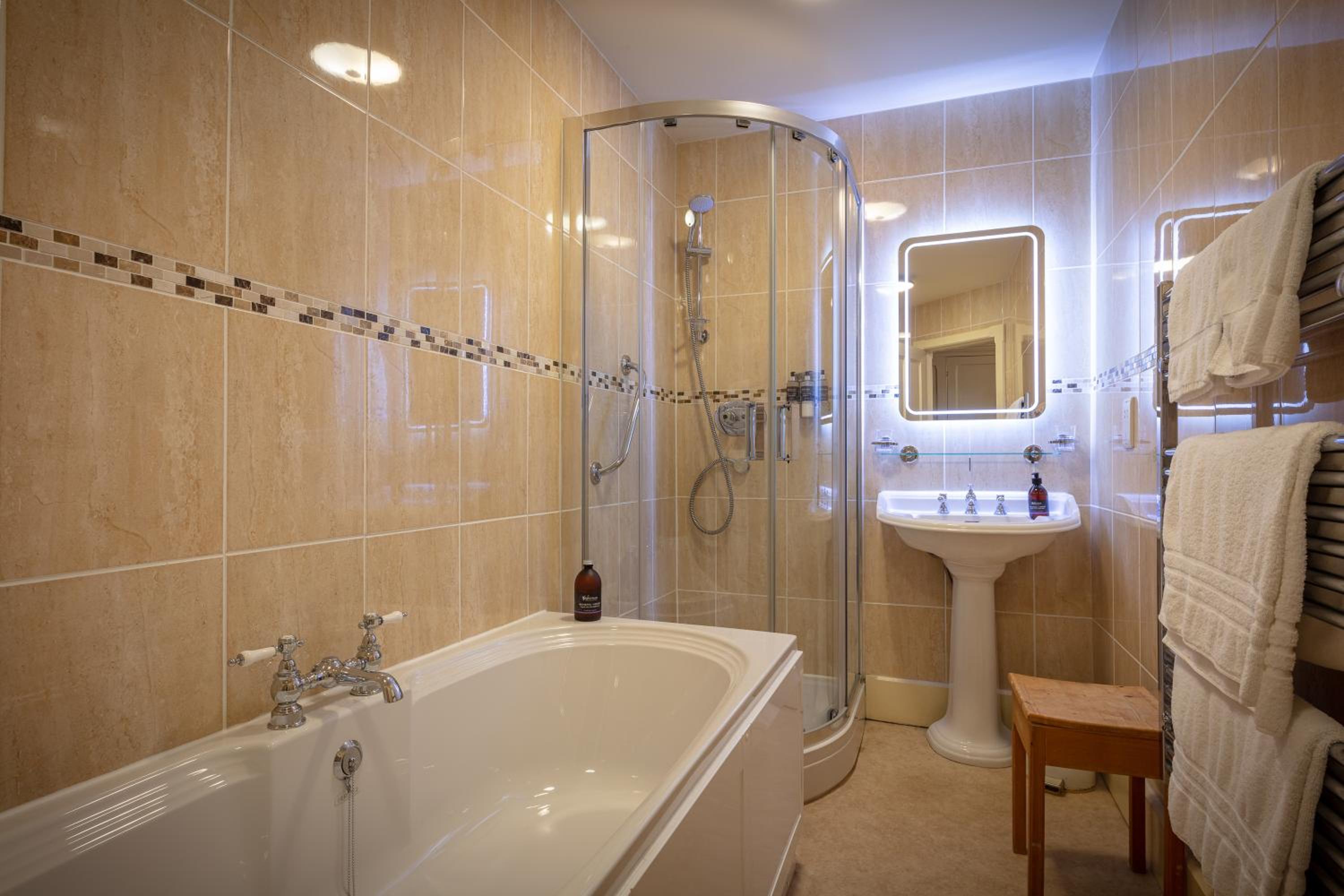 Deluxe Twin Room photo 3