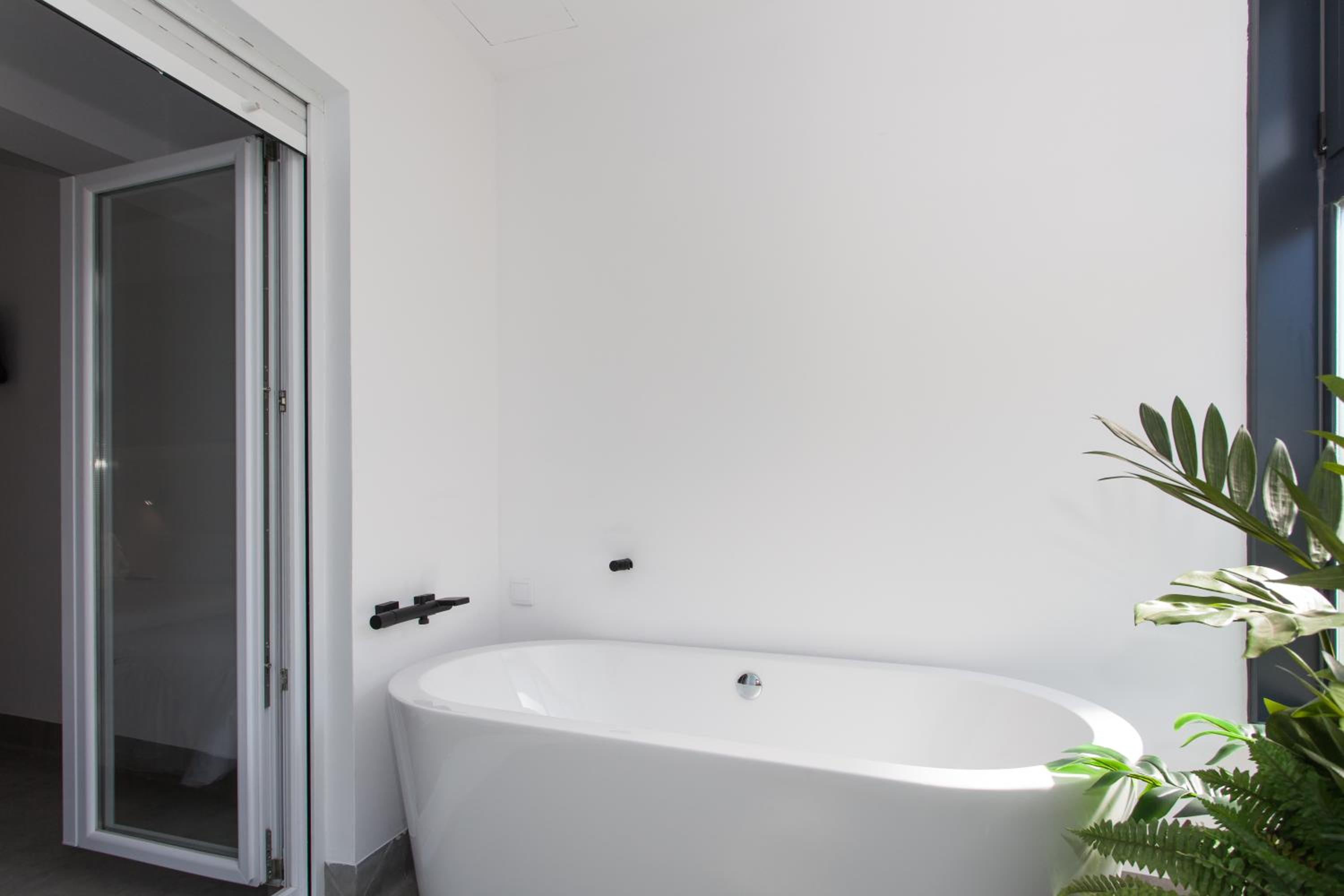 Family Room with Bath - Photo 4