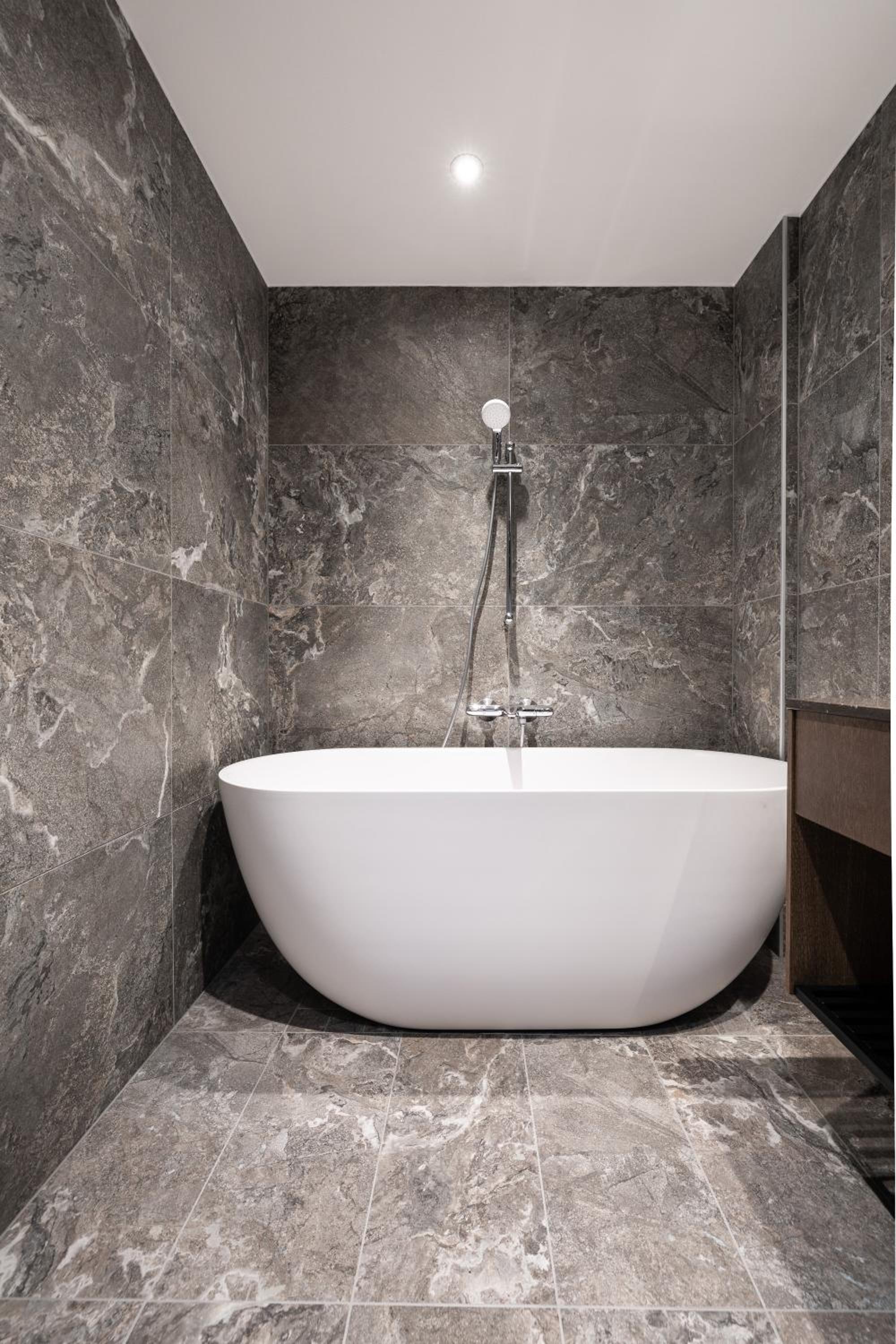 Mystique Deluxe Spa - Photo 13