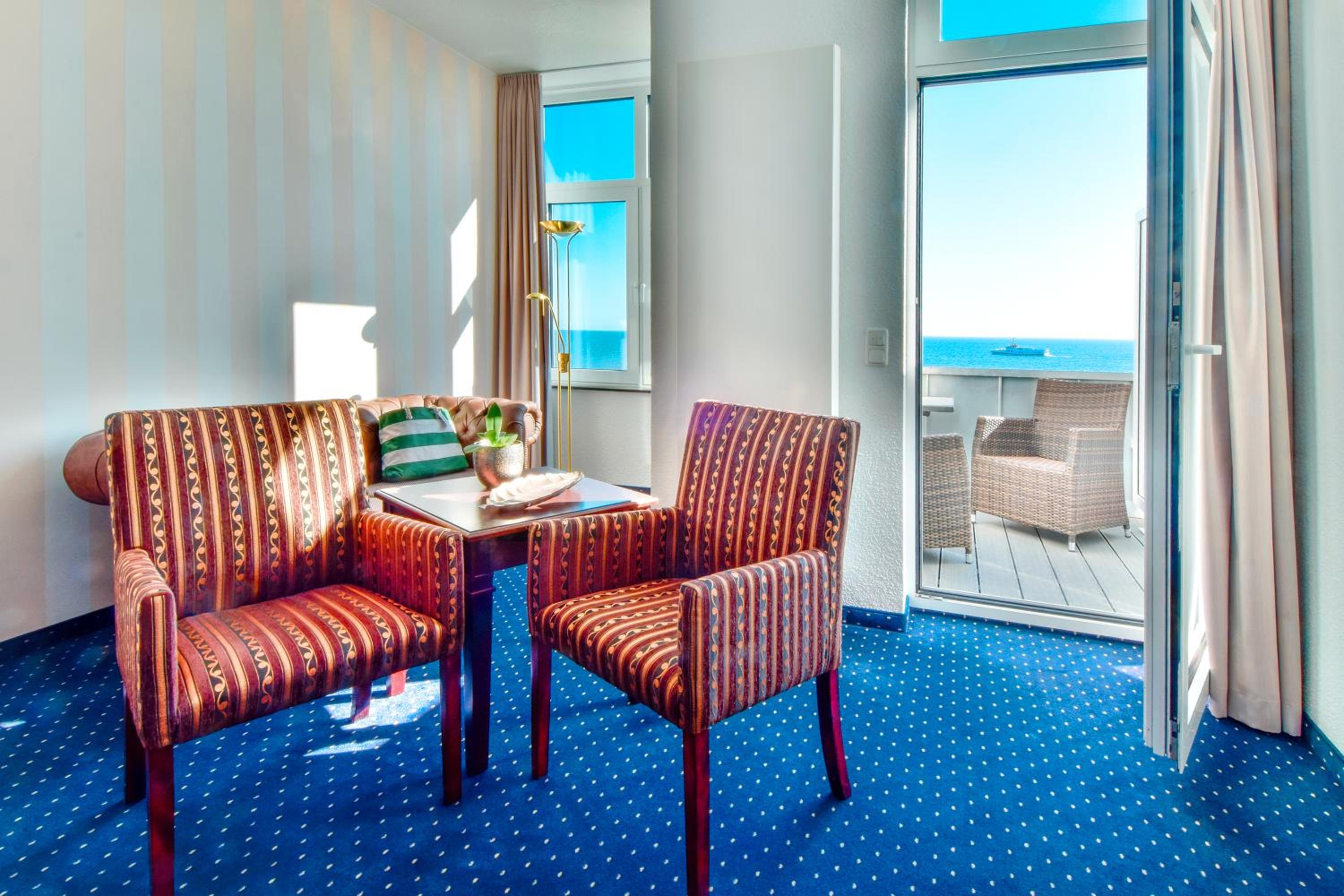 Deluxe Double Room with Balcony and Sea View