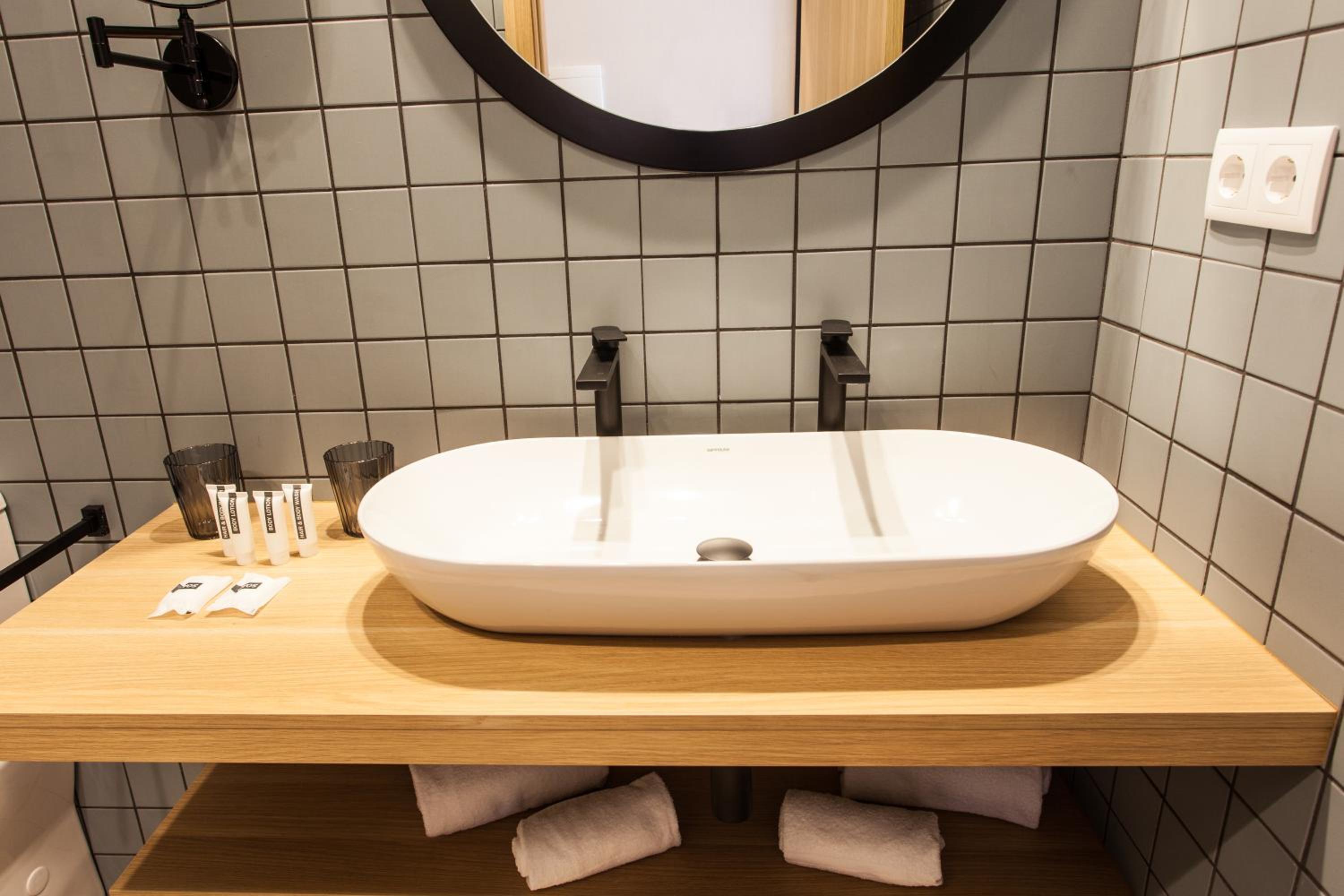 Premium Double Room with Bath Exenta  - Photo 6