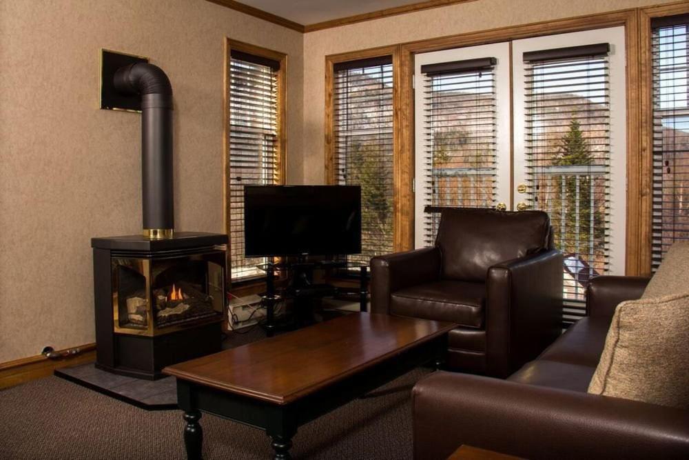 One-Bedroom Suite photo 1