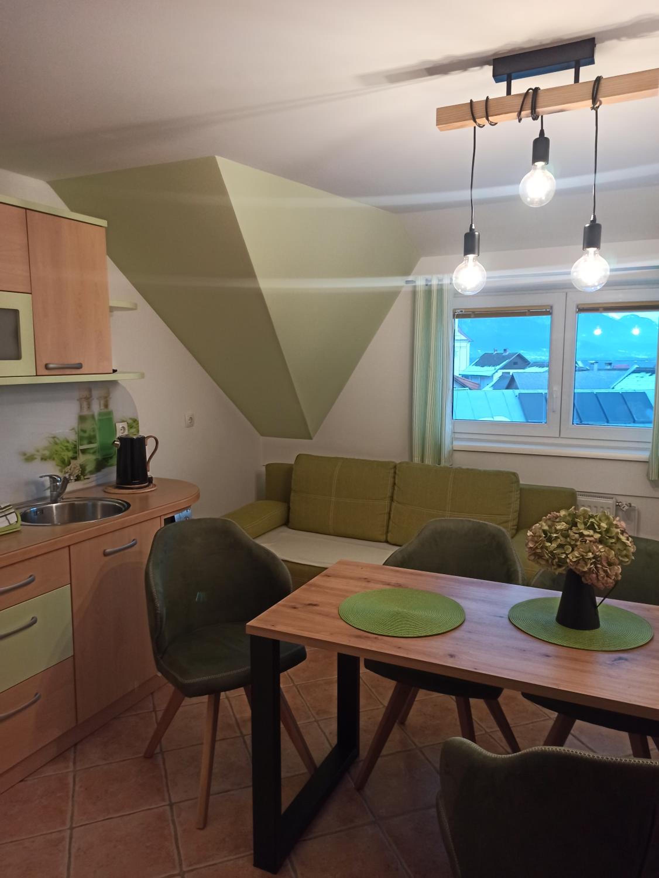 Two-Bedroom Apartment with Balcony photo 2