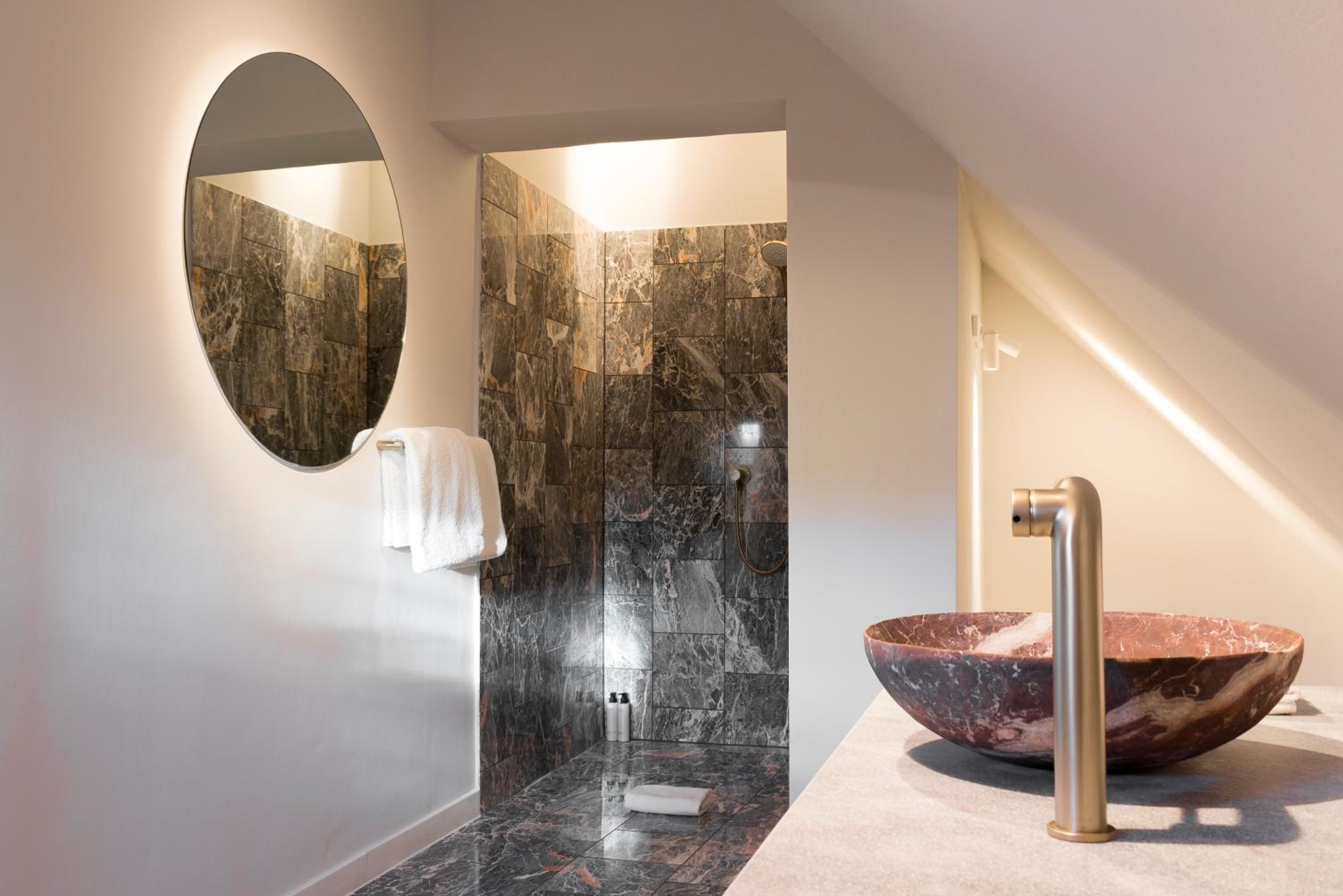 Superior Double Room - Photo 8