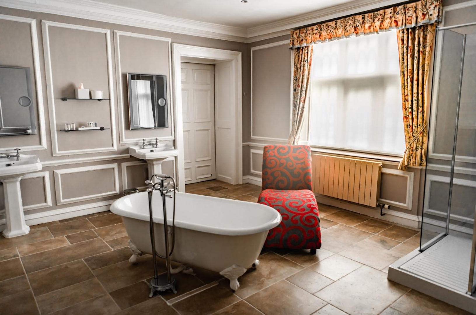 King Suite - Photo 7