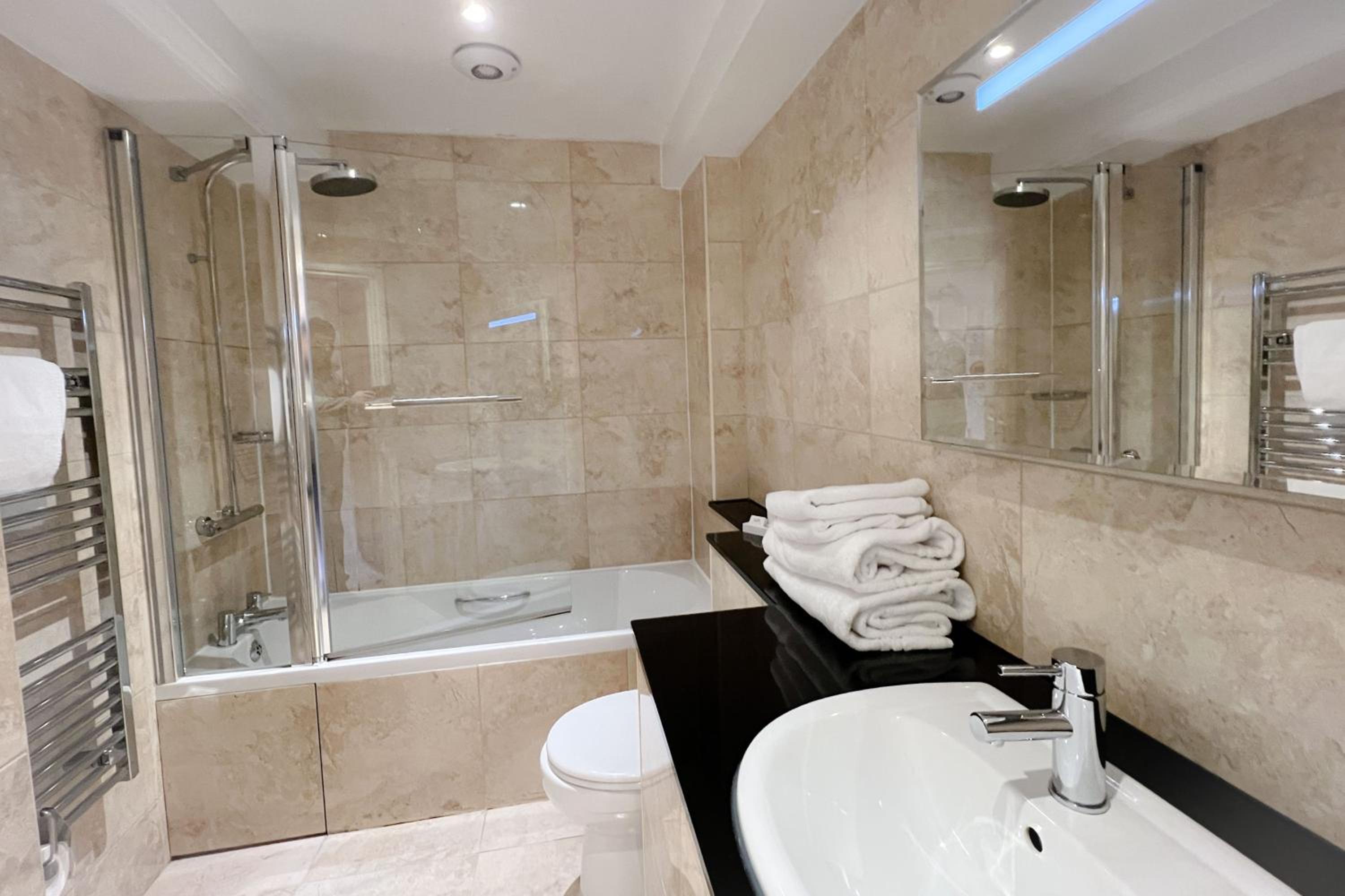 Standard Double Room - Non-Smoking - Photo 7