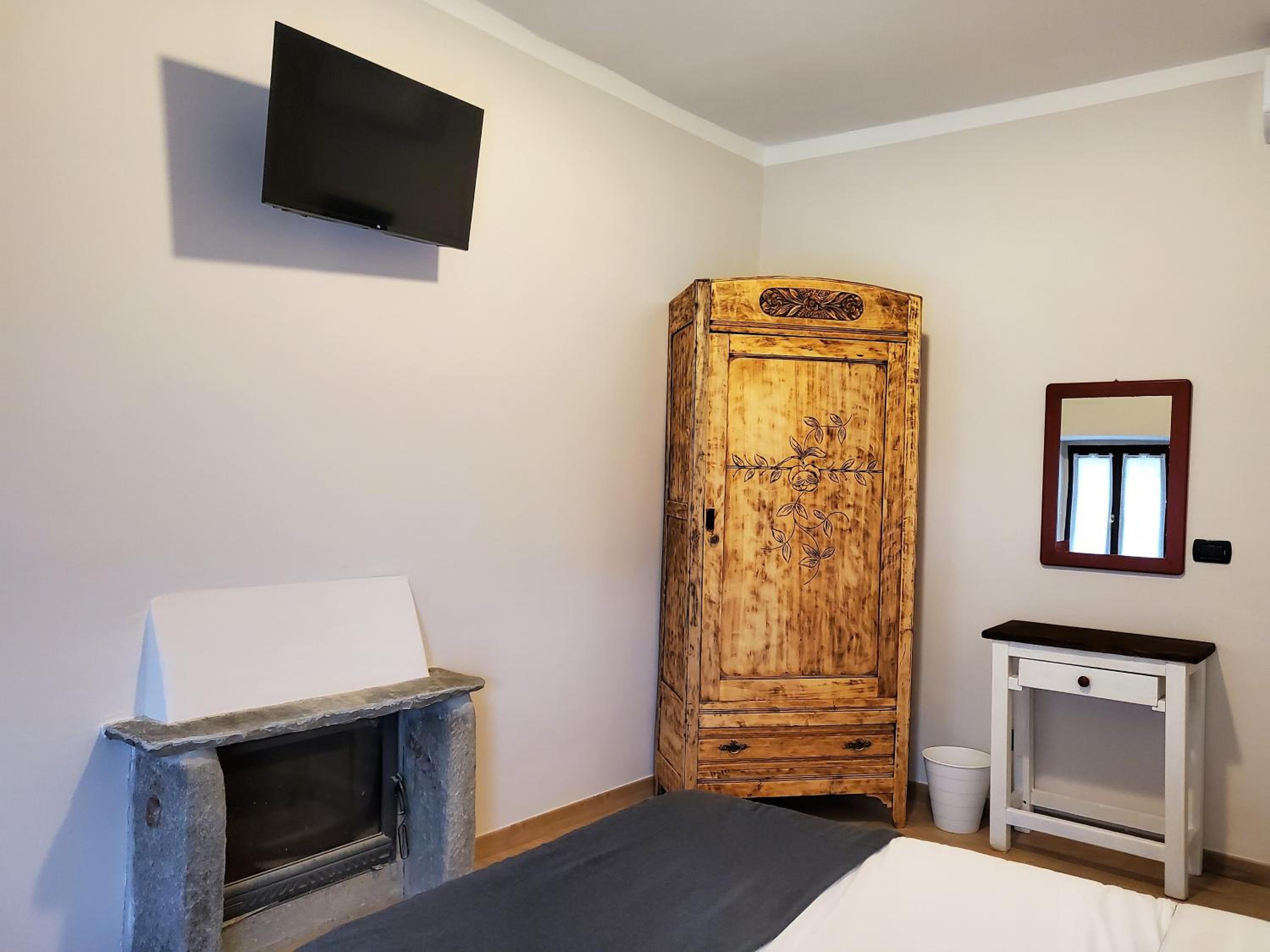 Double Room with Private Bathroom photo 2