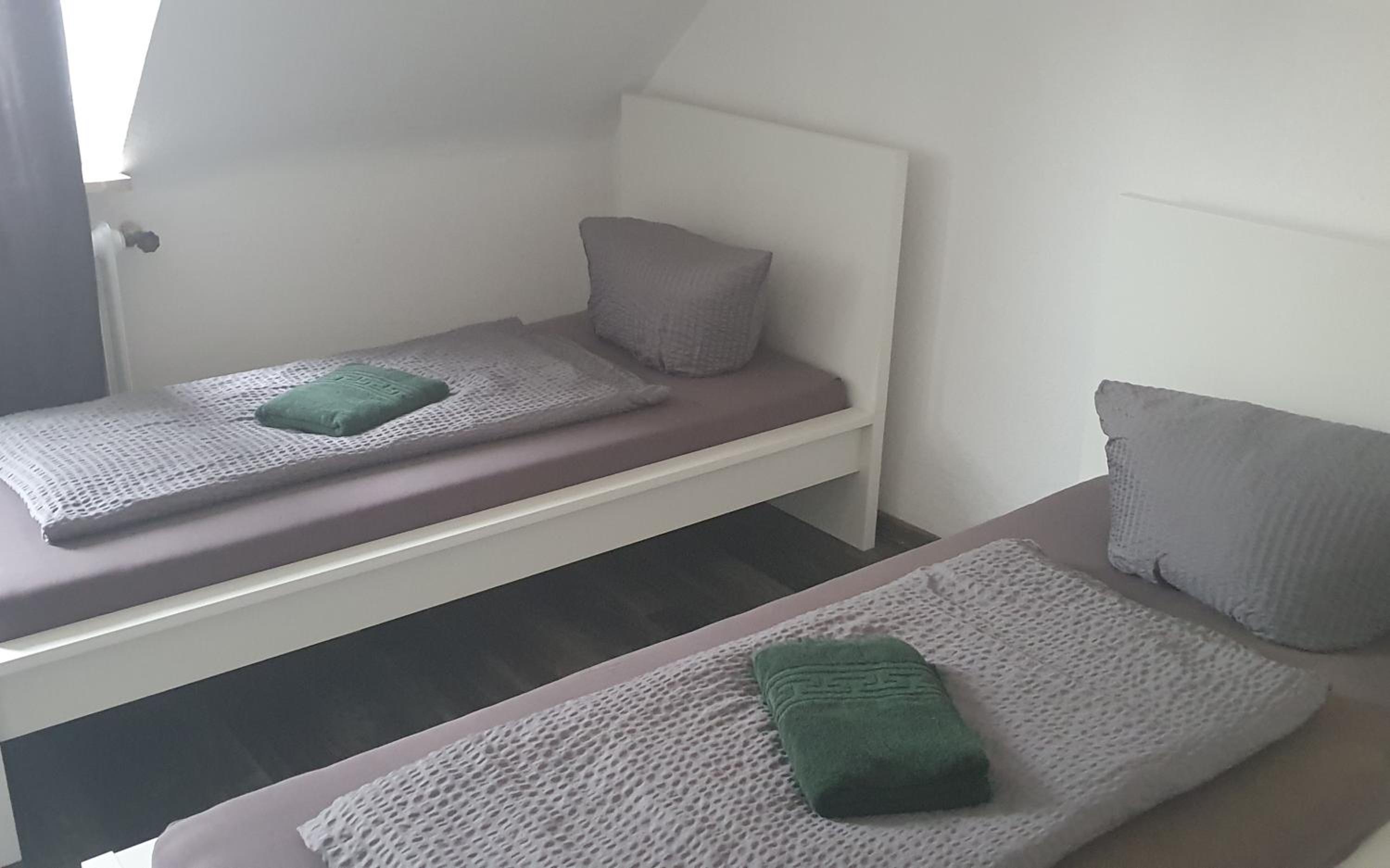 Budget Twin Room - Photo 2
