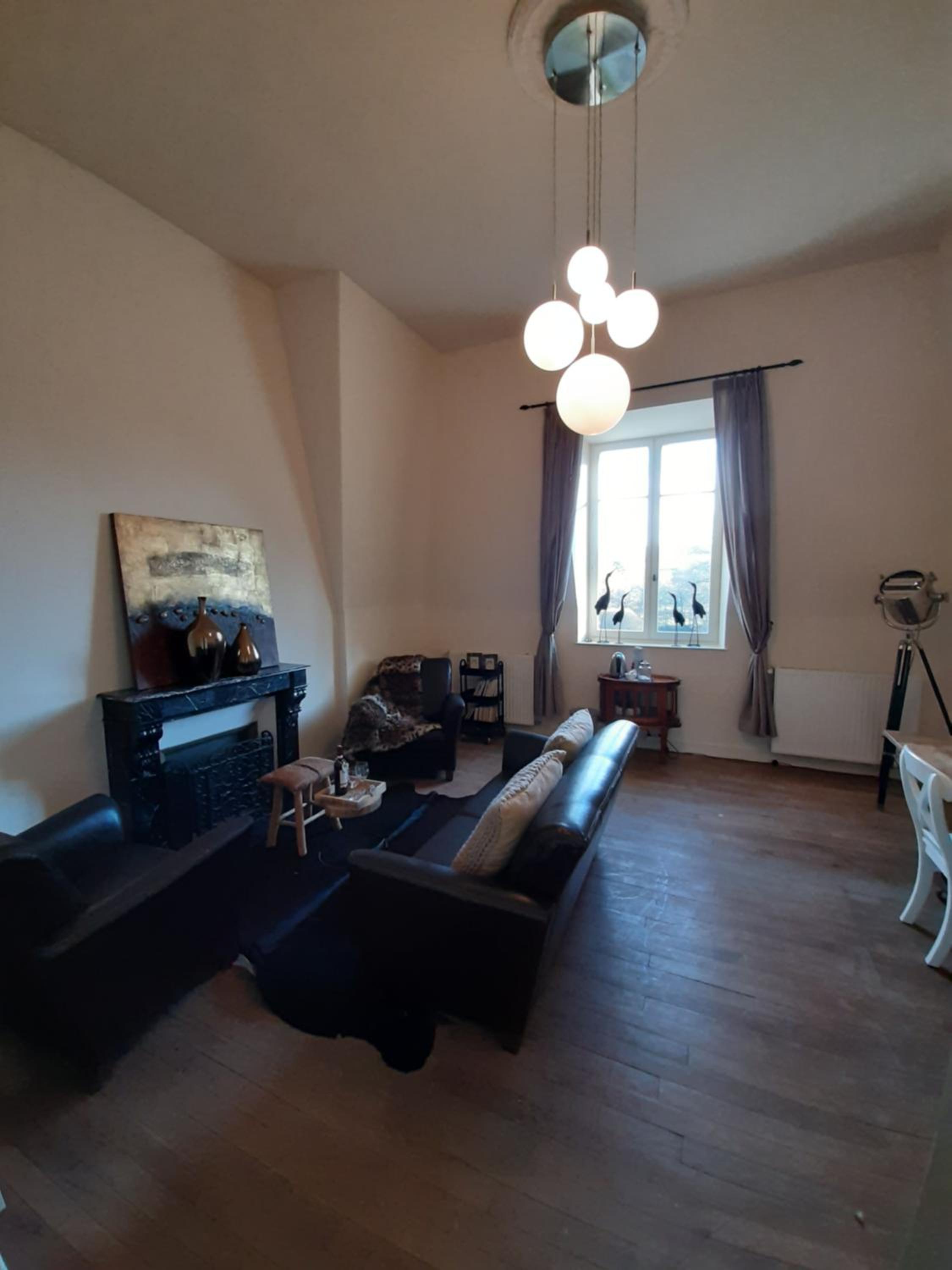 Three-Bedroom Apartment photo 2